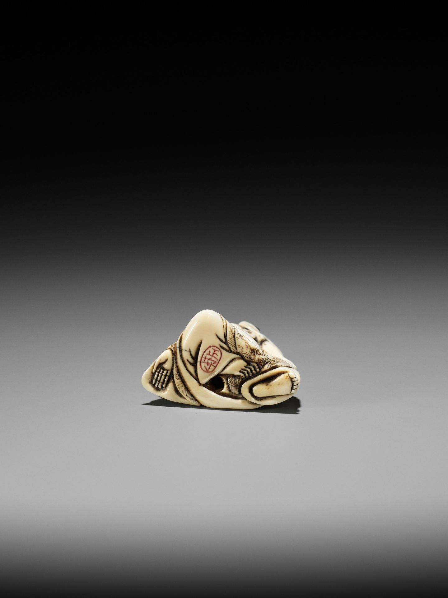 MASAMORI: AN IVORY NETSUKE OF GAMA SENNIN - Image 11 of 13