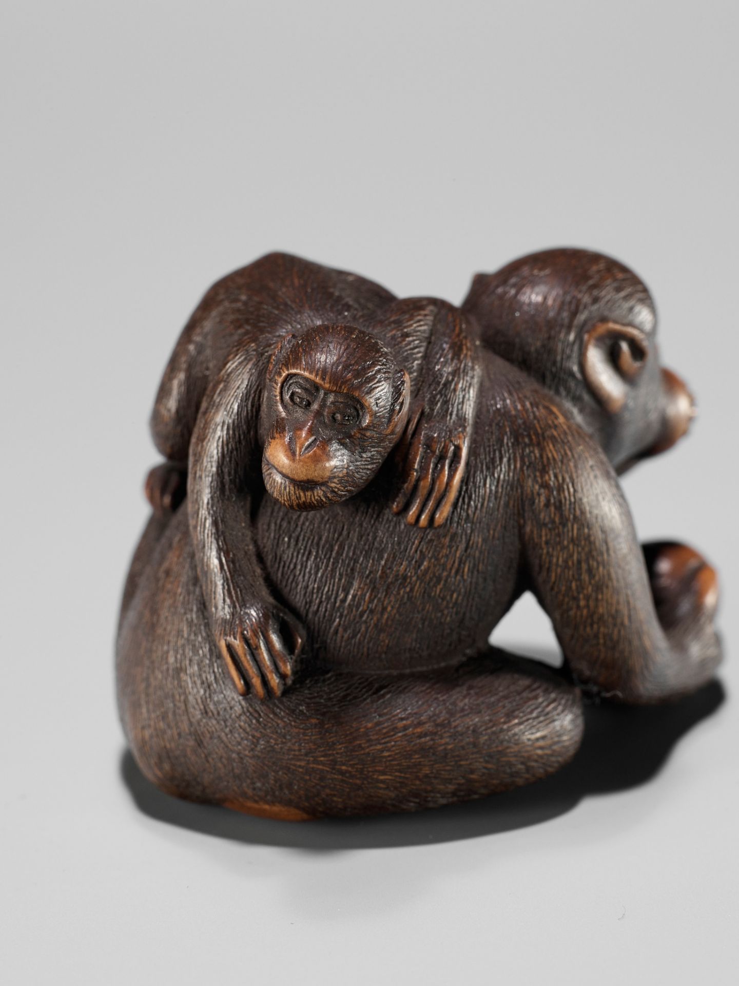 MASANAO: A WOOD NETSUKE OF A MONKEY AND YOUNG - Image 2 of 13