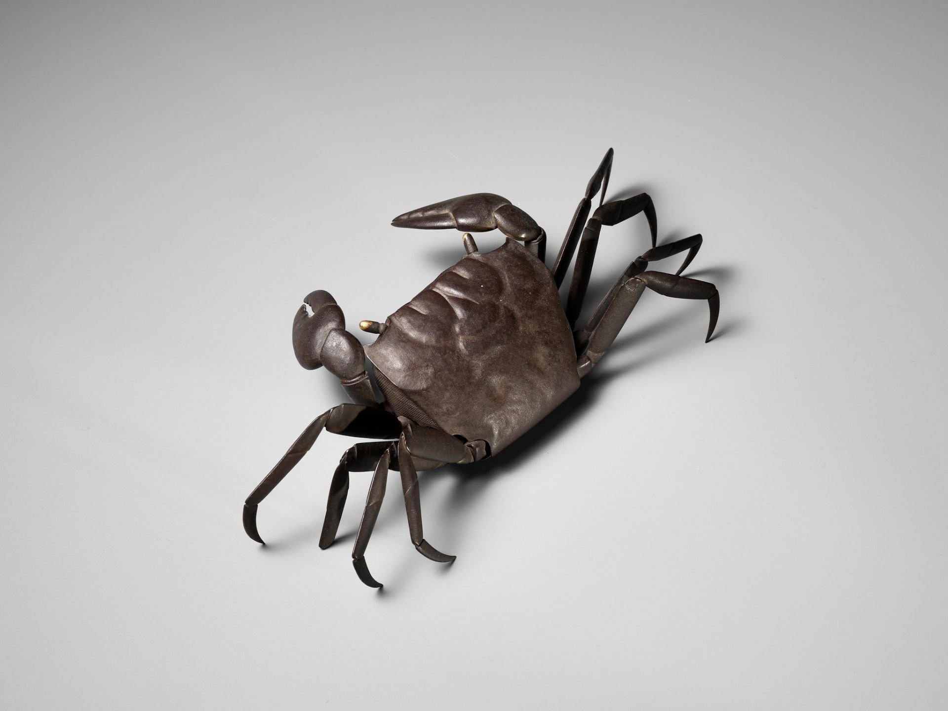 MYOCHIN: A MASTERFUL IRON ARTICULATED JIZAI OKIMONO OF A CRAB - Image 6 of 12