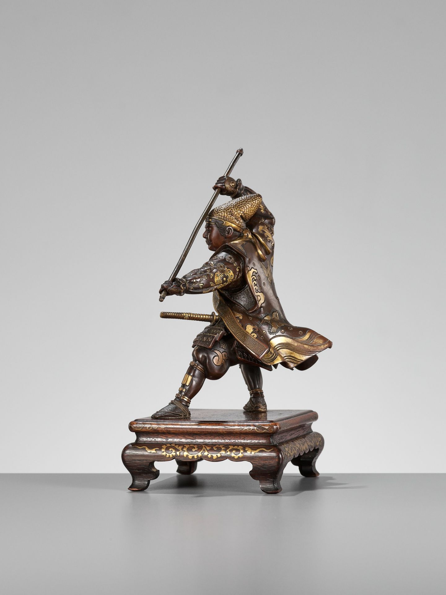 MIYAO: A PARCEL-GILT BRONZE FIGURE OF A WARRIOR - Image 6 of 12