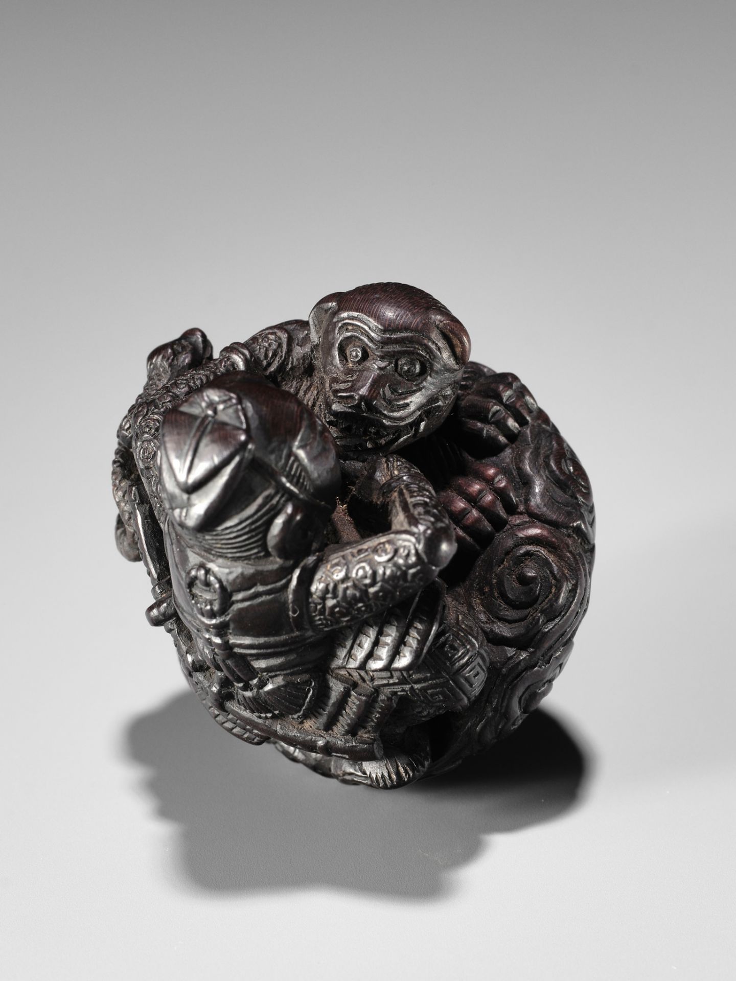 A POWERFUL WOOD NETSUKE OF INO HAYATA SLAYING THE NUE - Image 2 of 10