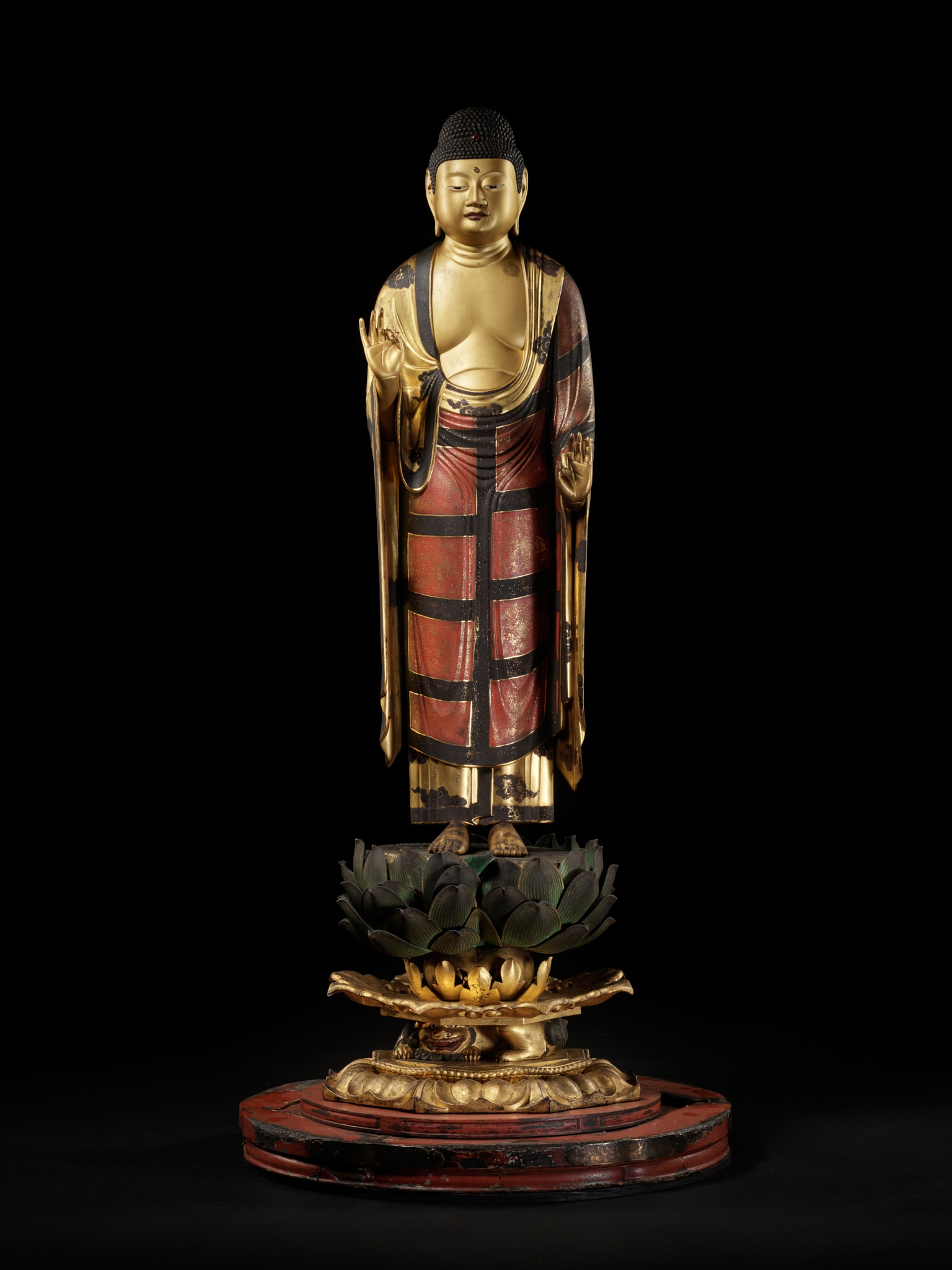 A VERY LARGE GILT AND LACQUERED ANNAMI SCHOOL WOOD FIGURE OF AMIDA NYORAI - Image 2 of 12