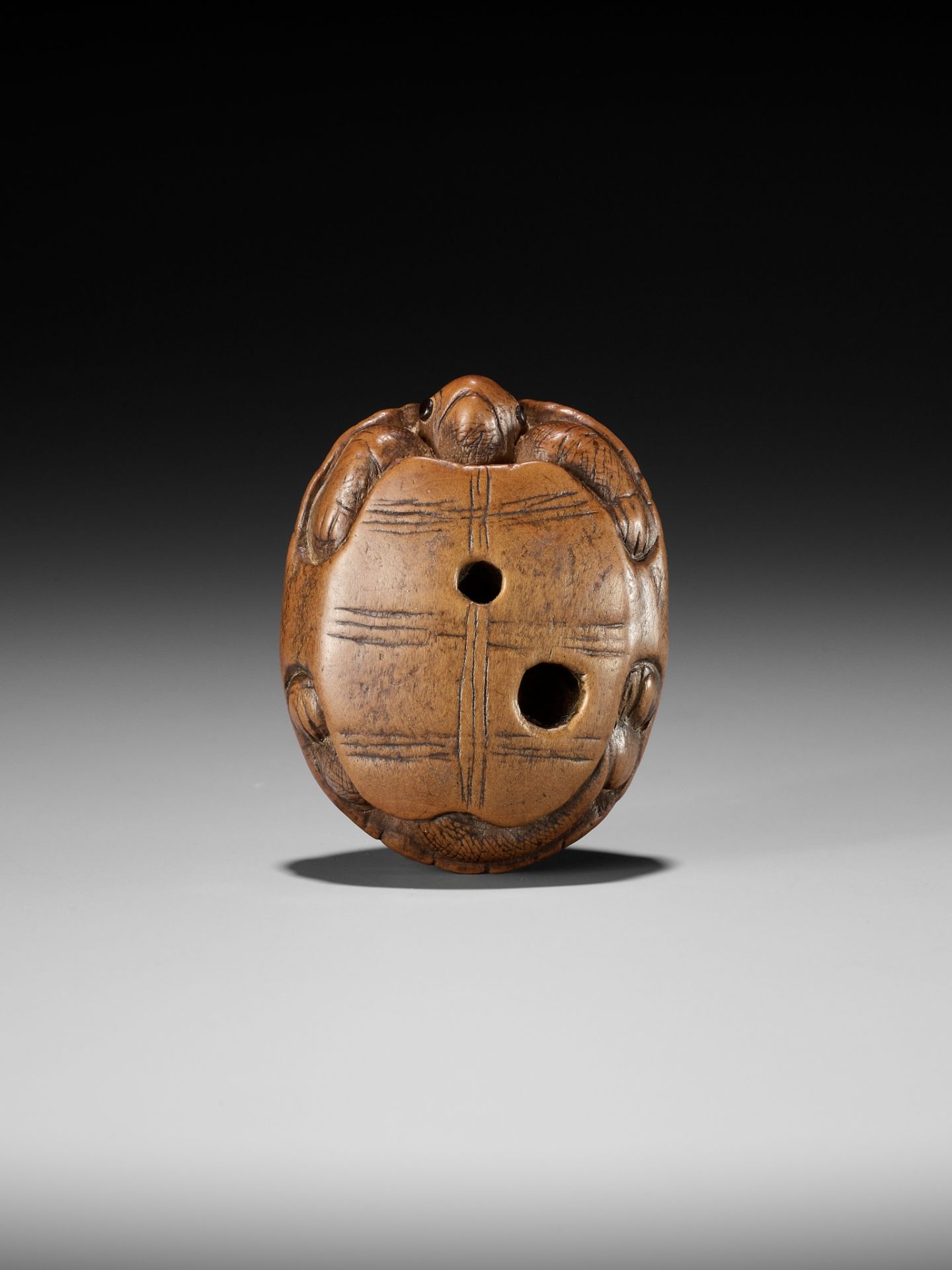 AN OLD WOOD NETSUKE OF A TORTOISE - Image 3 of 9