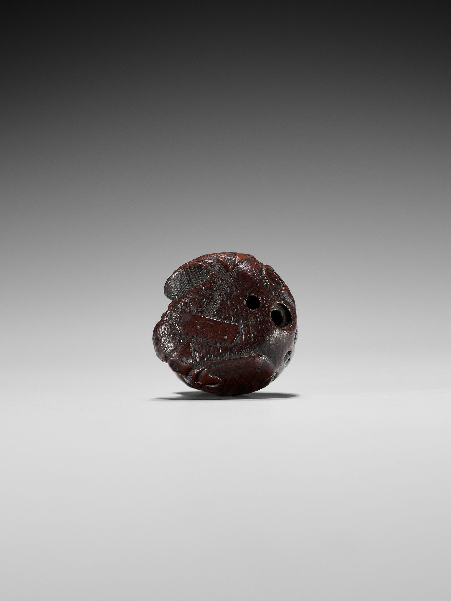 TOSHIKAZU: A NAGOYA SCHOOL WOOD NETSUKE OF A SEATED SLEEPING SHOJO - Image 12 of 12