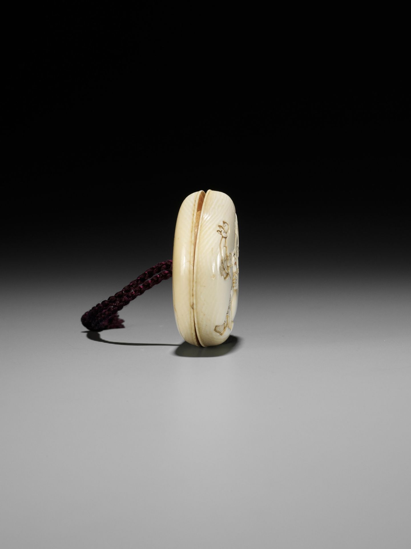 SORIN: AN IVORY MANJU NETSUKE WITH DAIKOKU AND RAT - Image 9 of 11