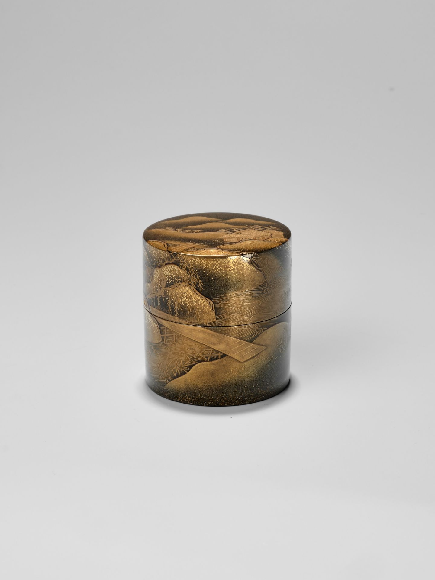 MASAHARU: A LACQUER NATSUME (TEA CADDY) DEPICTING A LANDSCAPE - Image 5 of 10