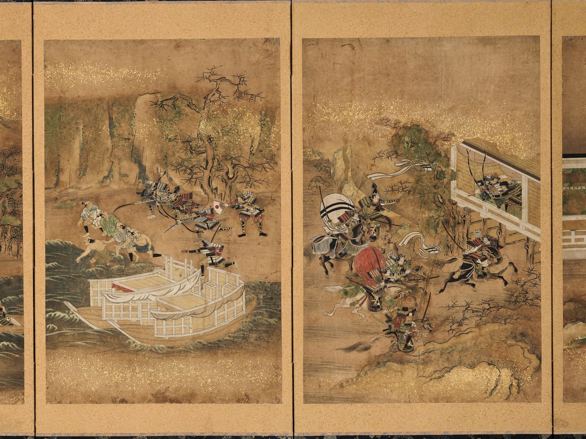 A SIX-PANEL FOLDING SCREEN DEPICTING A BATTLE SCENE - Image 4 of 5