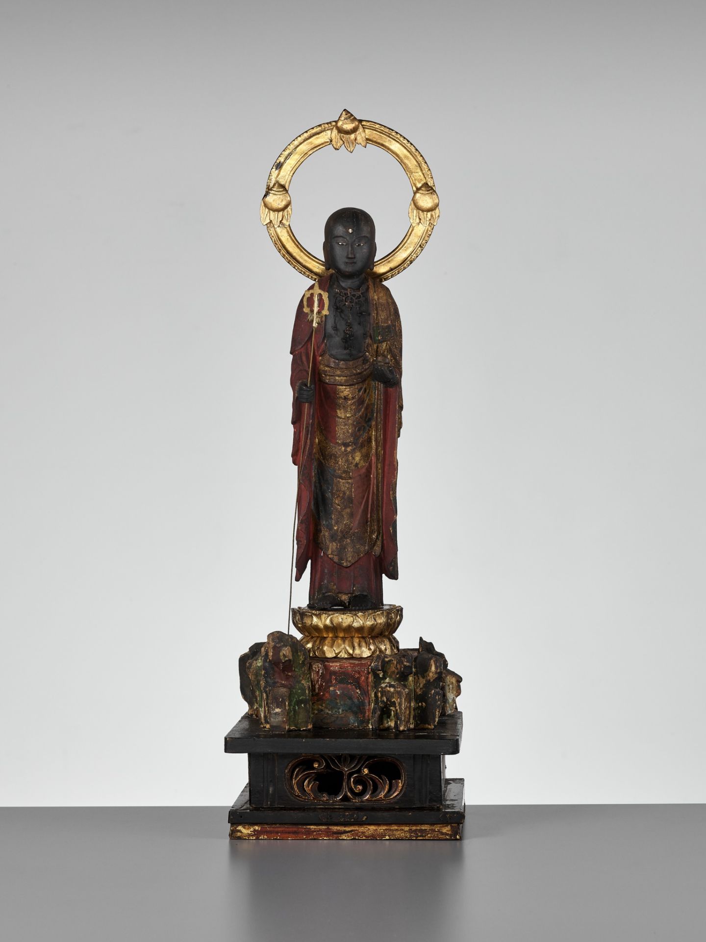 A LARGE PORTABLE SHRINE (ZUSHI) CONTAINING A GILT AND POLYCHROME WOOD FIGURE OF JIZO BOSATSU - Image 6 of 13