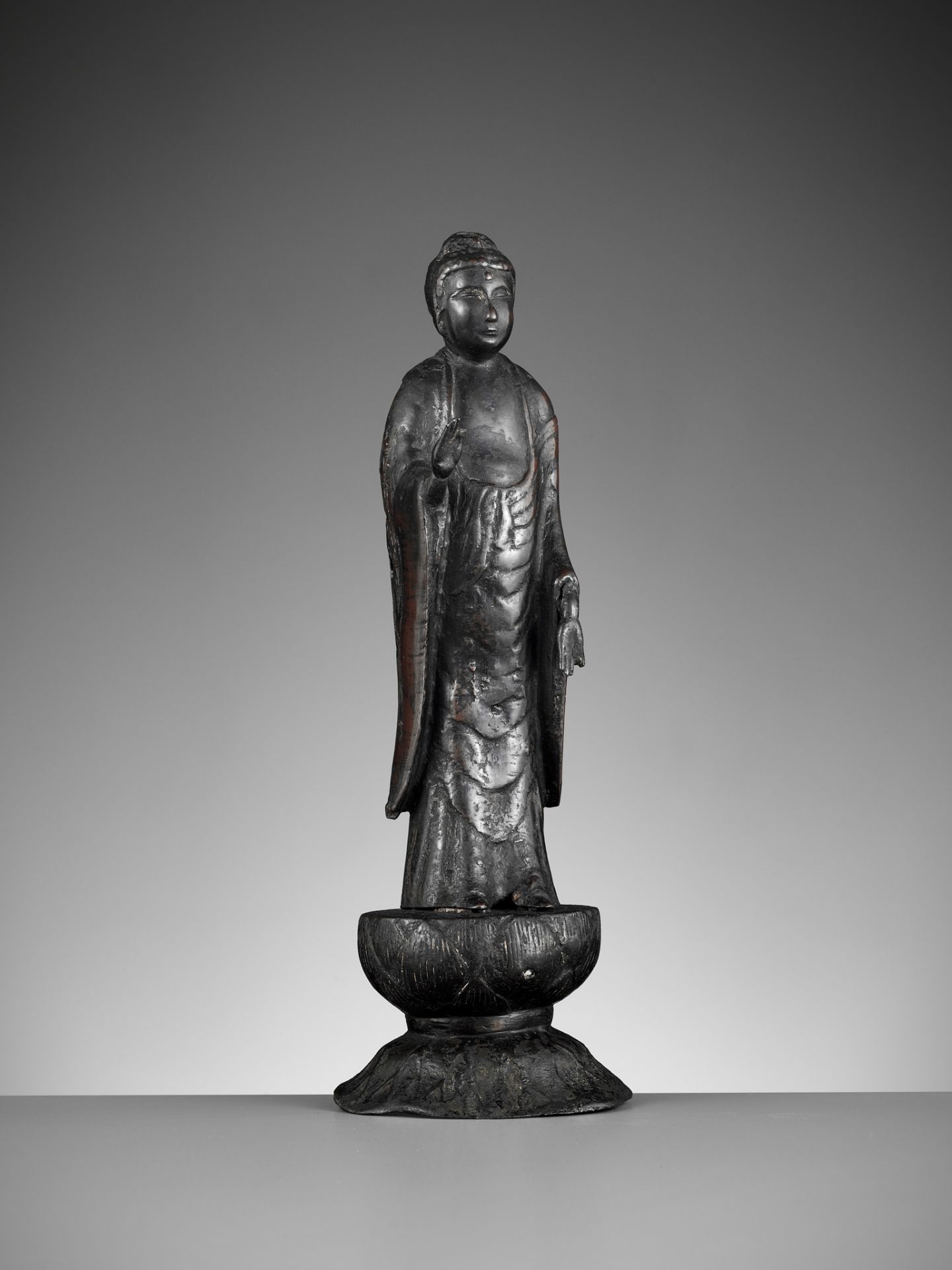 A BRONZE FIGURE OF AMIDA NYORAI, HEIAN TO EARLY KAMAKURA - Image 9 of 12