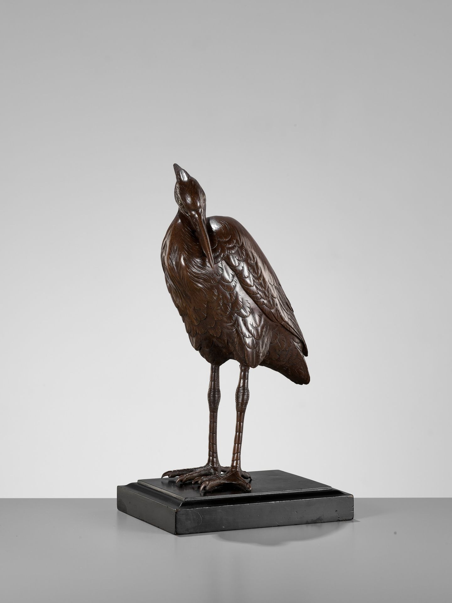 A FINE BRONZE OKIMONO OF A HERON - Image 11 of 11