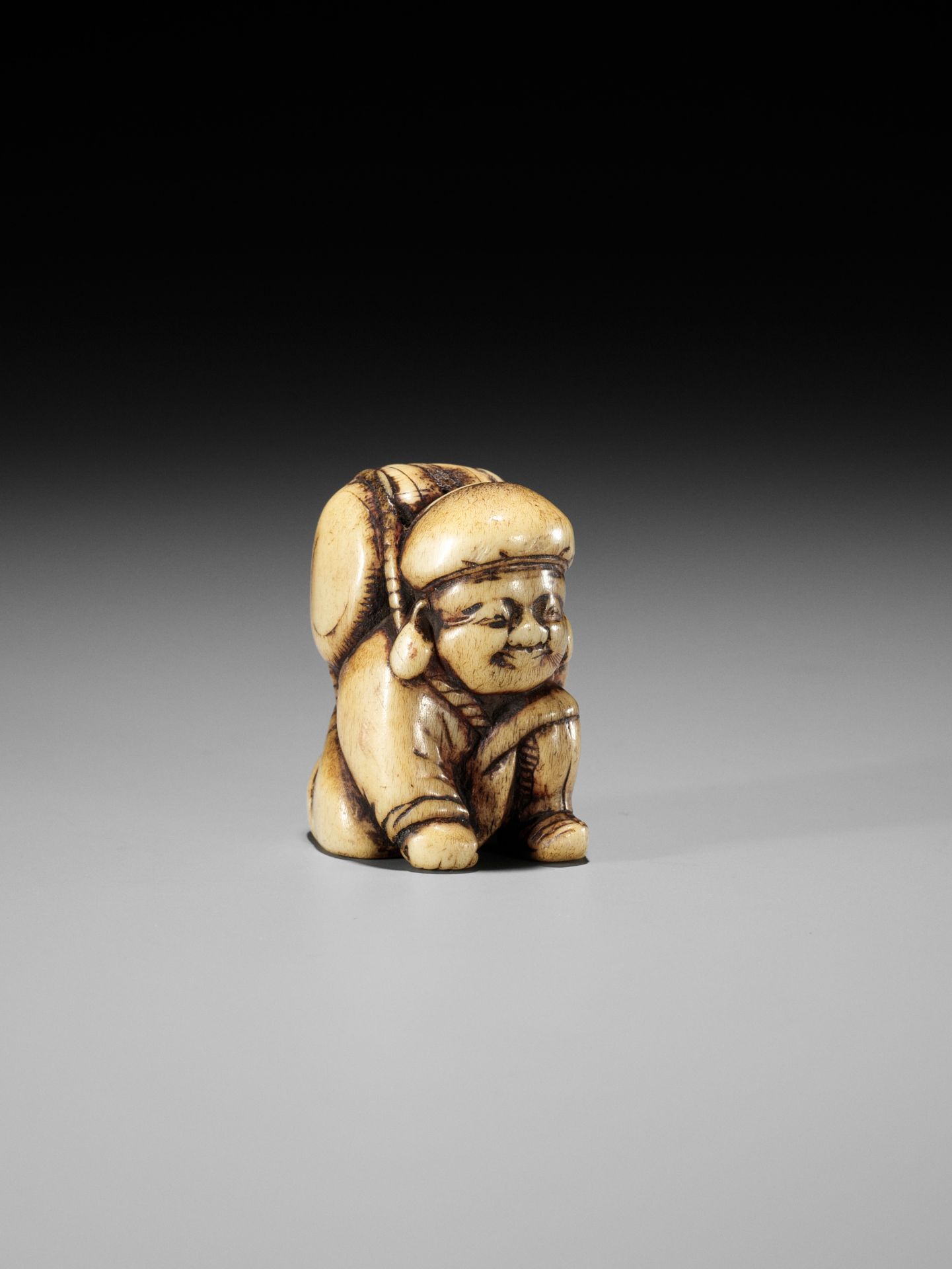 A GOOD STAG ANTLER NETSUKE OF DAIKOKU - Image 9 of 11