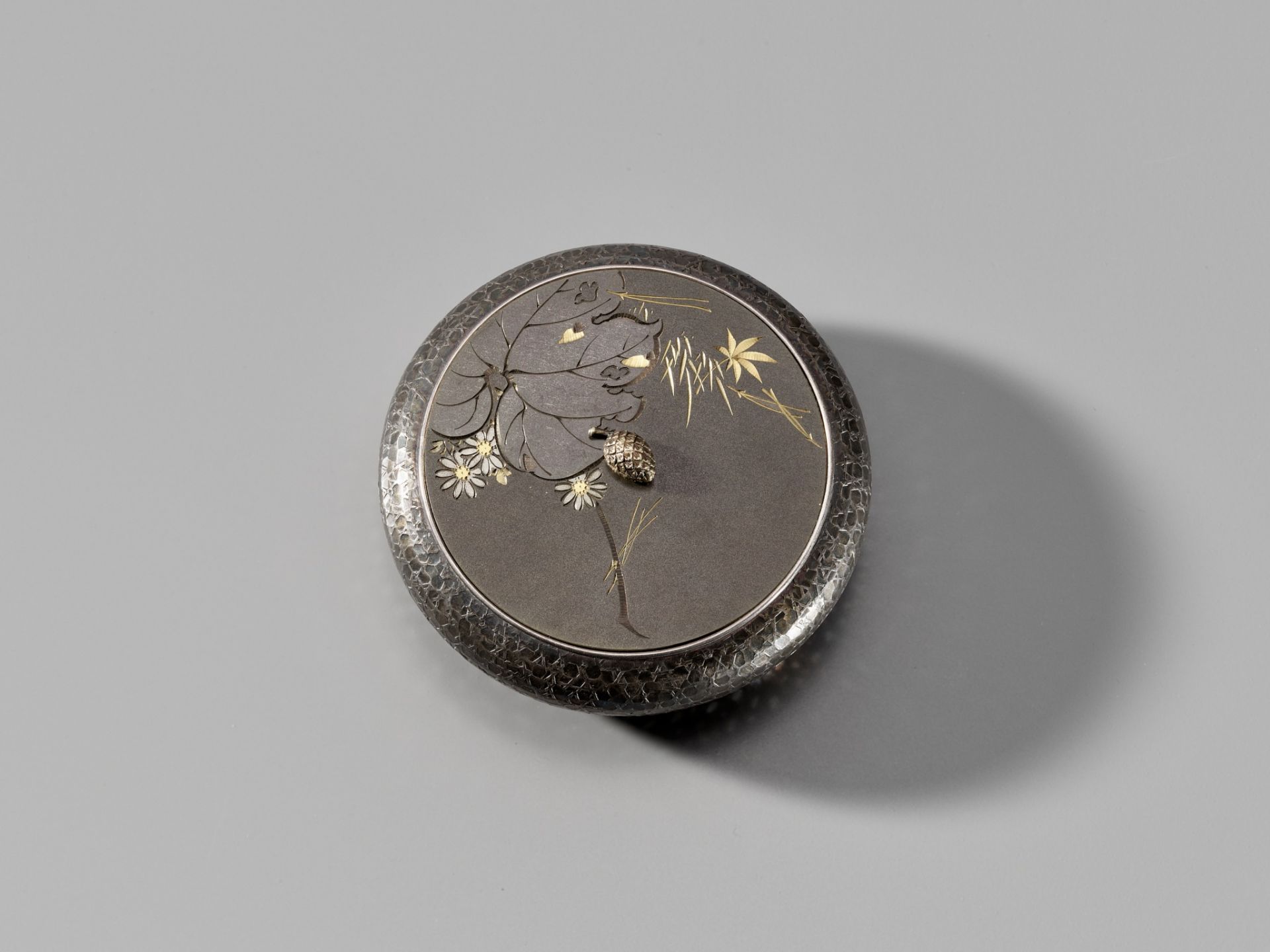 HATTORI: A RARE SILVER AND MIXED METAL KOGO (INCENSE BOX) - Image 6 of 11