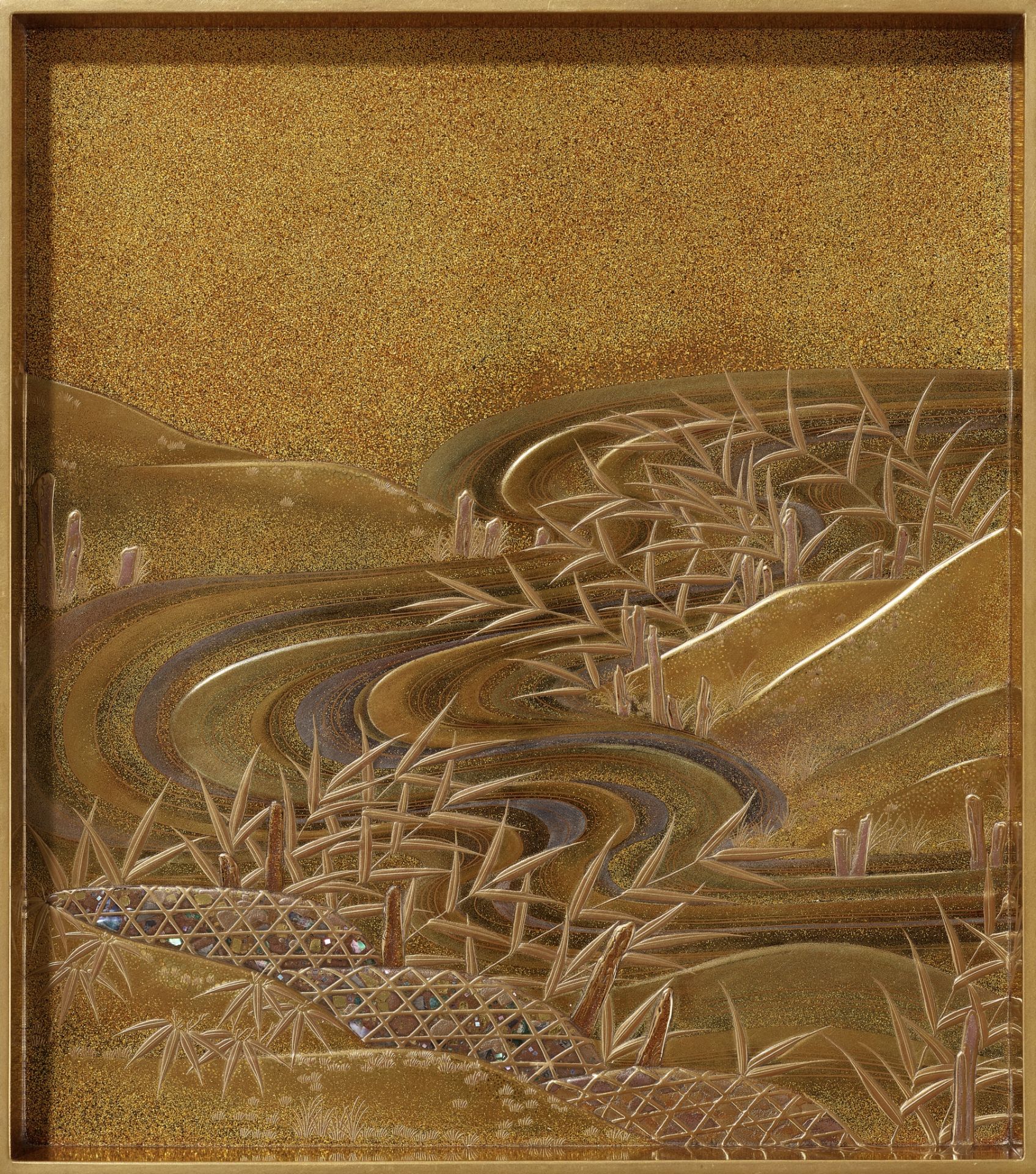 A GOLD LACQUER SUZURIBAKO DEPICTING THE BATTLE OF KAWANAKAJIMA - Image 4 of 14