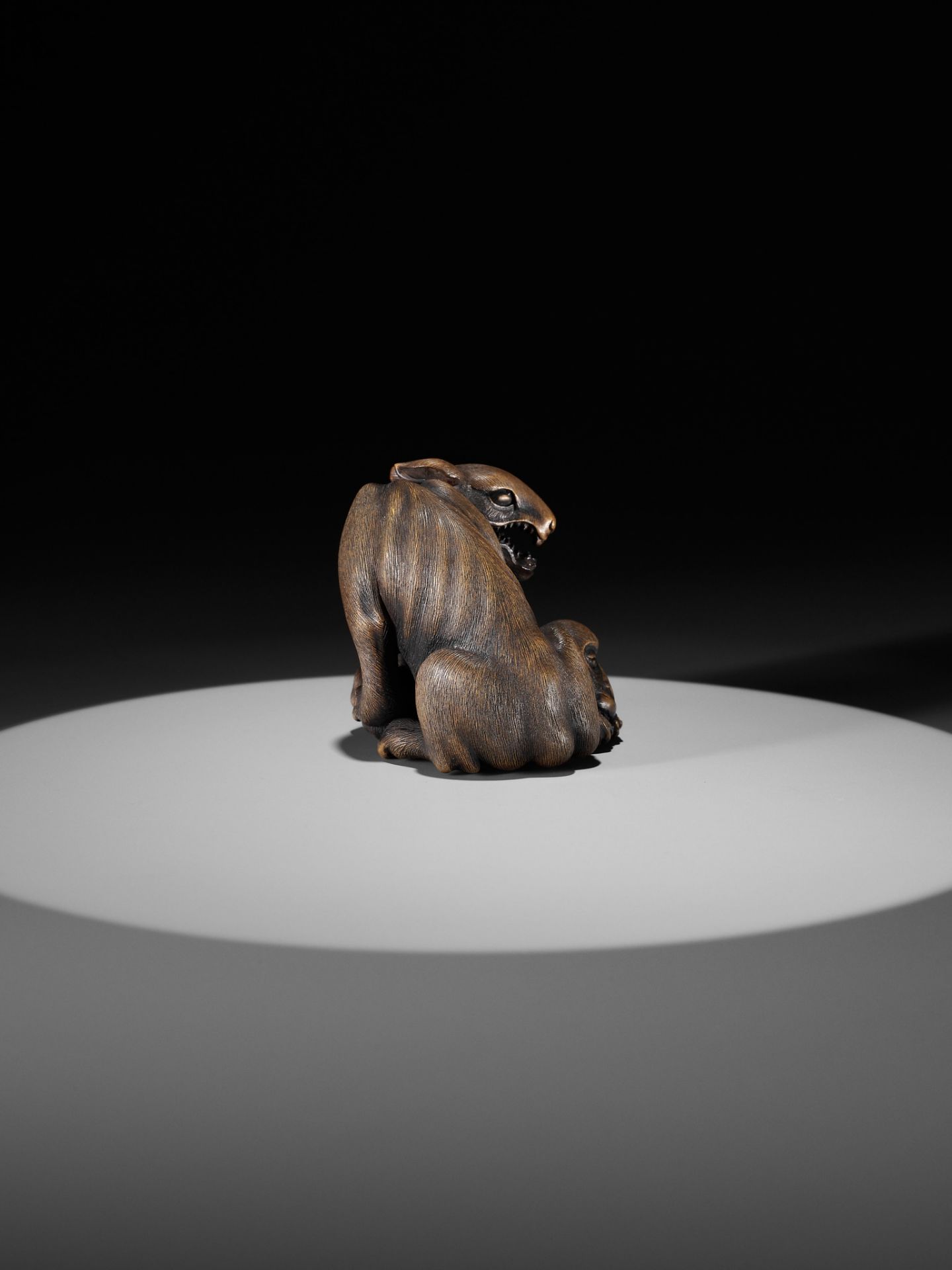 A LARGE AND FINE YAMADA SCHOOL WOOD OKIMONO NETSUKE OF A WOLF AND MONKEY - Image 10 of 14