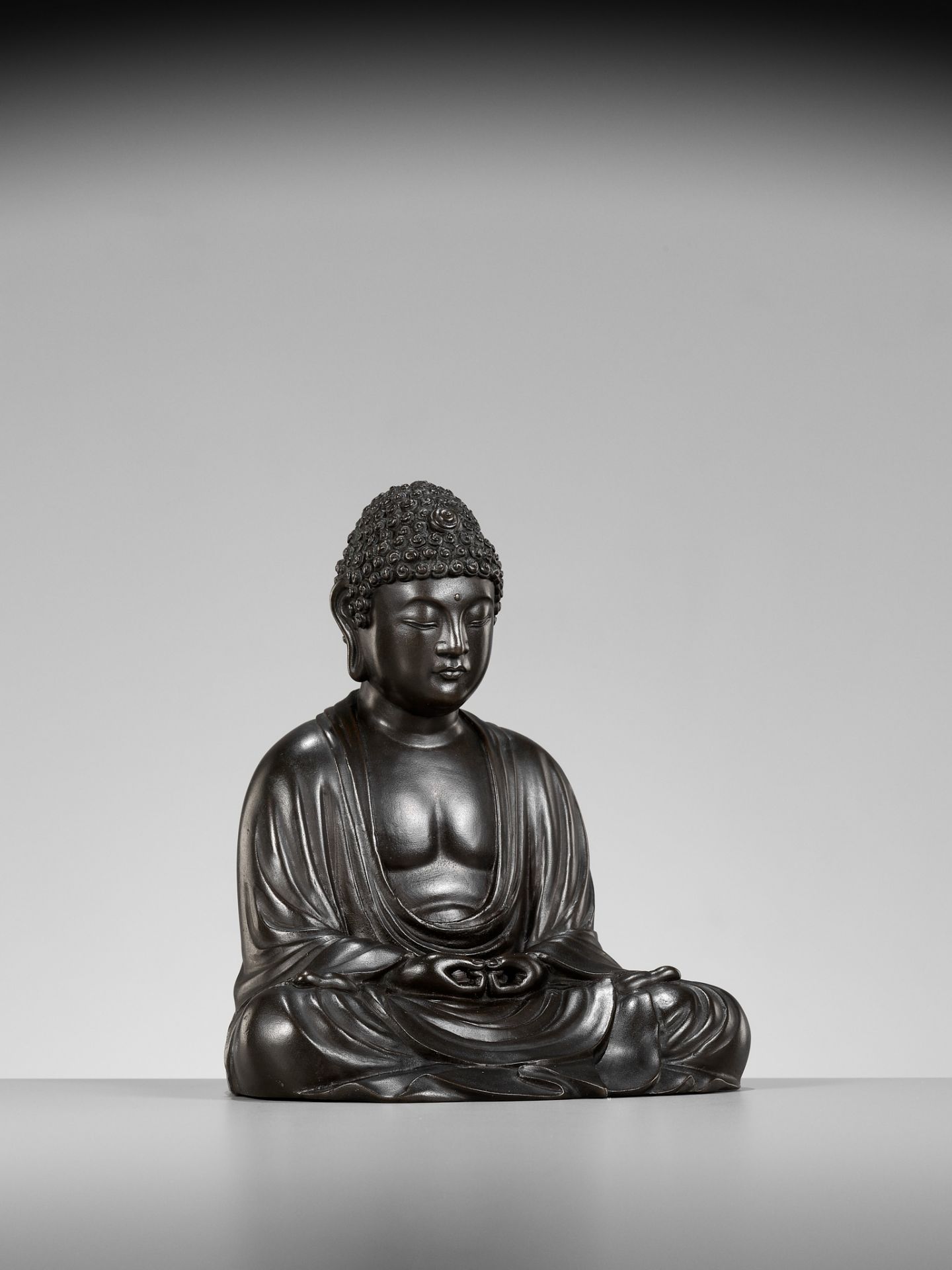 SHOKAKEN EISHUN: A BRONZE FIGURE OF AMIDA NYORAI AFTER THE GREAT BUDDHA OF KAMAKURA - Image 10 of 12