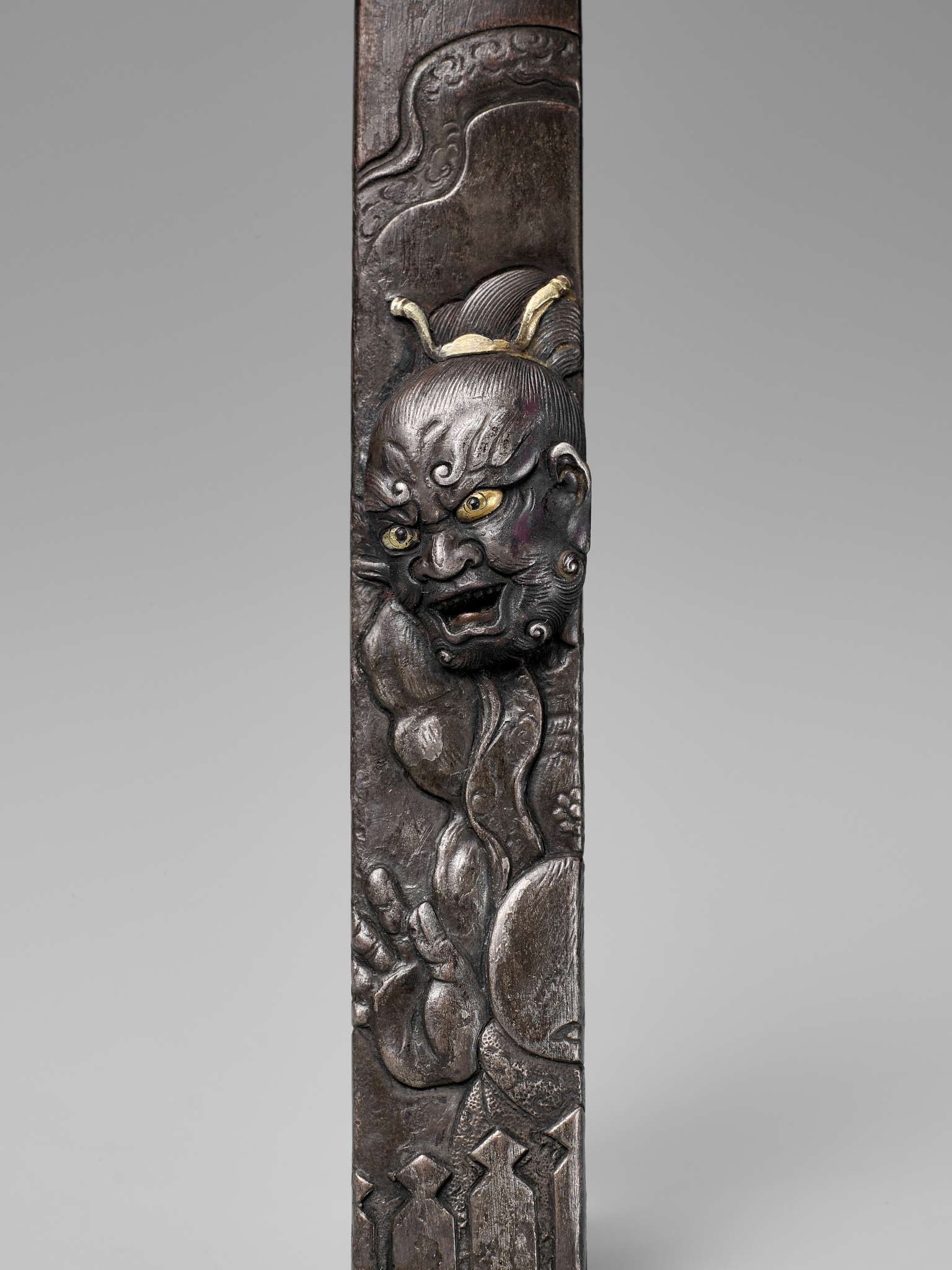 TSUCHIYA SHOMIN: A FINE SHIBUICHI KOZUKA WITH NIO GUARDIAN