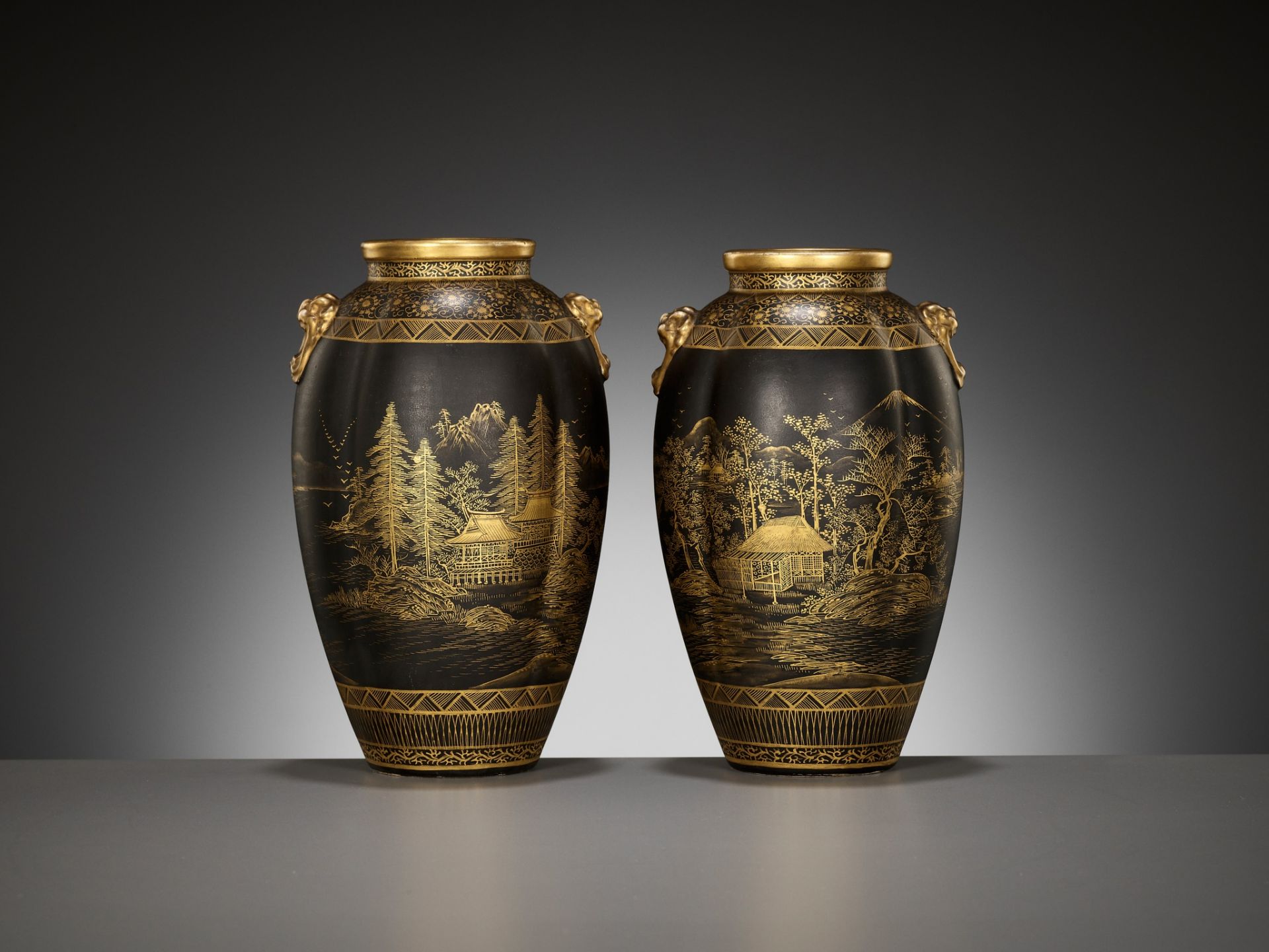 A PAIR OF GILT SATSUMA EARTHENWARE VASES WITH KOMAI STYLE MOTIF - Image 2 of 16