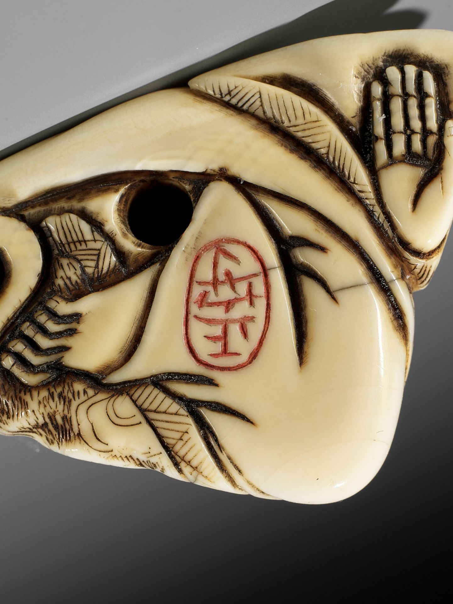 MASAMORI: AN IVORY NETSUKE OF GAMA SENNIN - Image 12 of 13