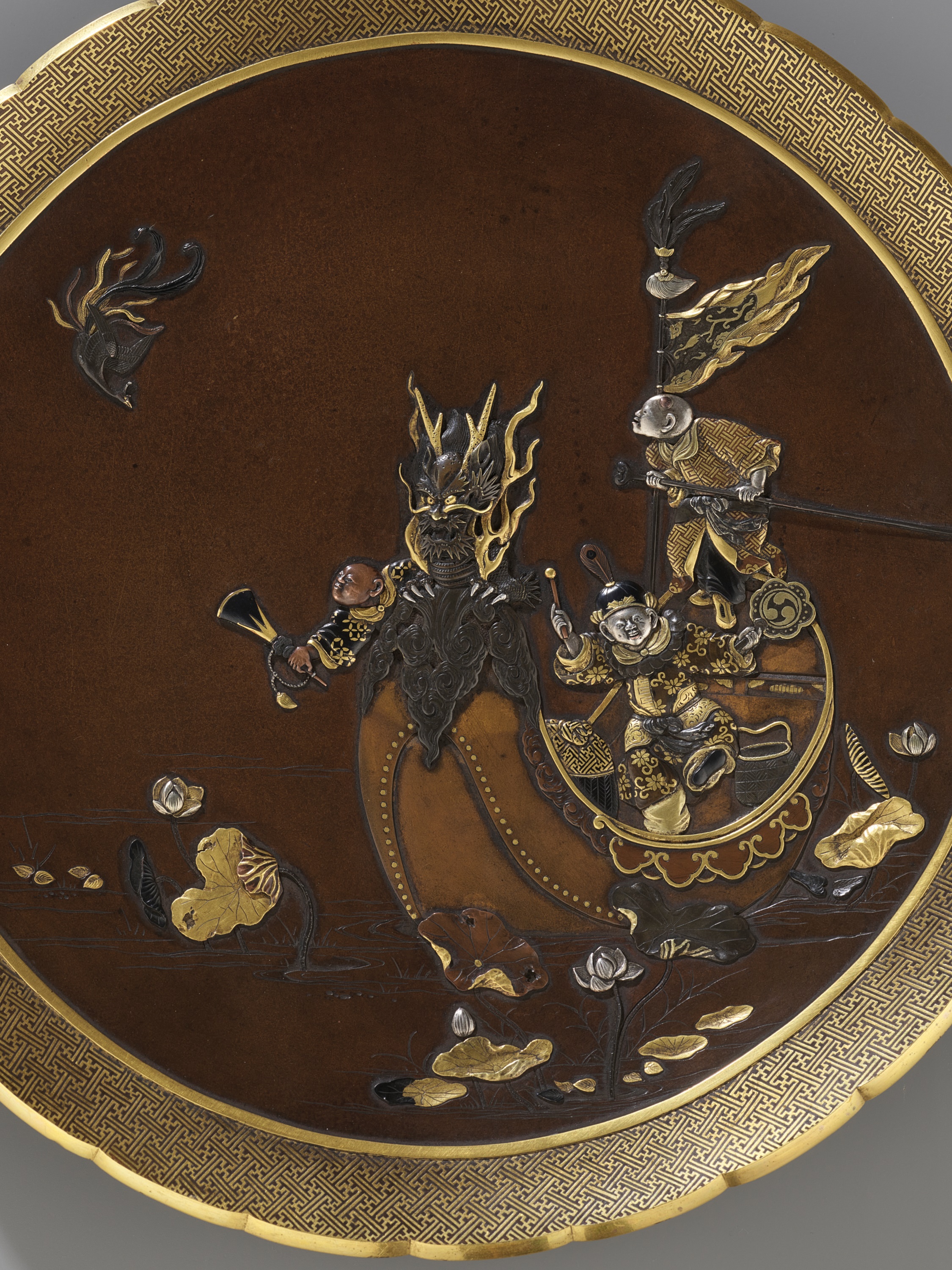 INOUE: A SUPERB INLAID BRONZE DISH DEPICTING BOYS ON A DRAGON BOAT - Image 6 of 6