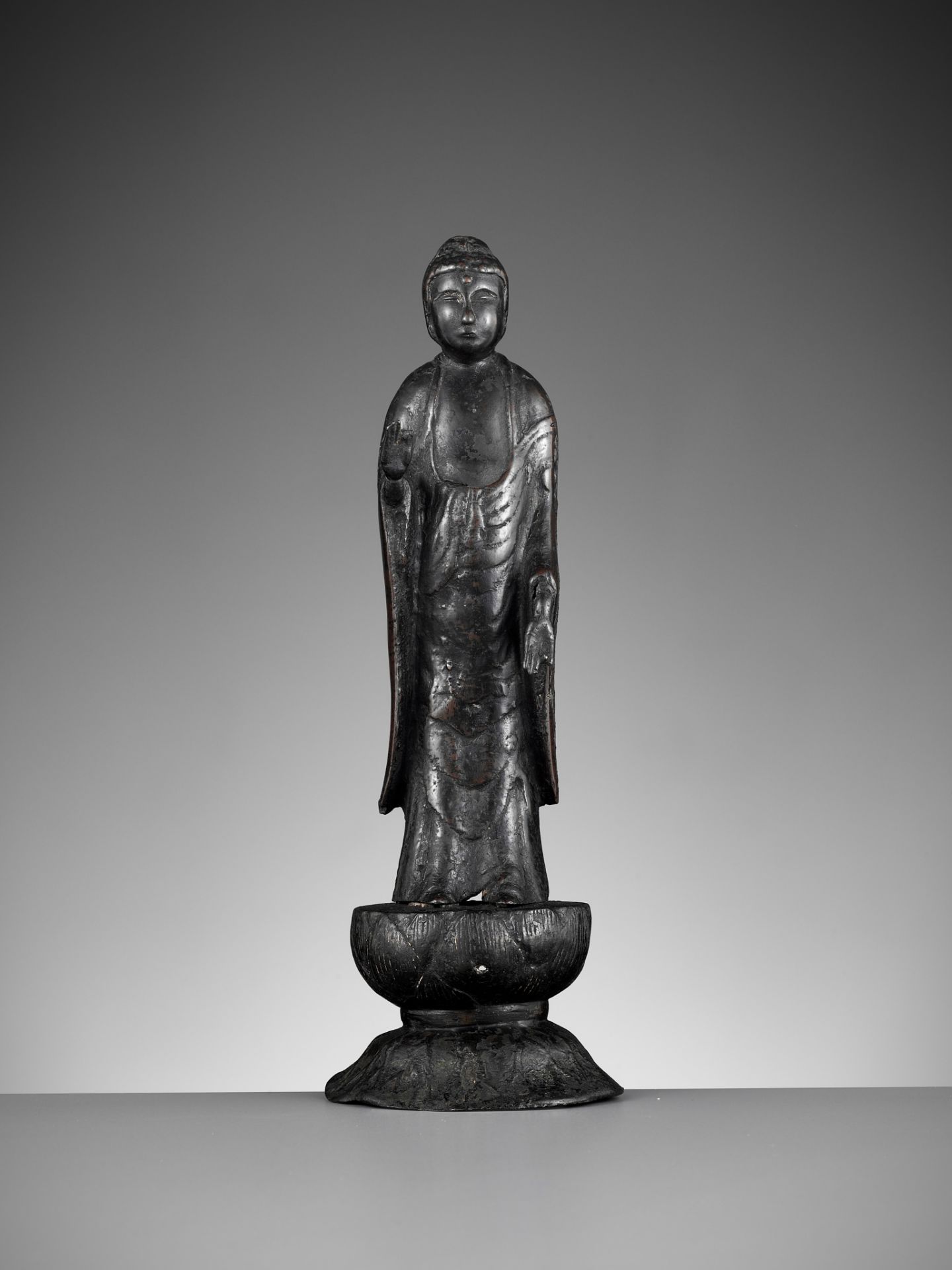 A BRONZE FIGURE OF AMIDA NYORAI, HEIAN TO EARLY KAMAKURA - Image 2 of 12