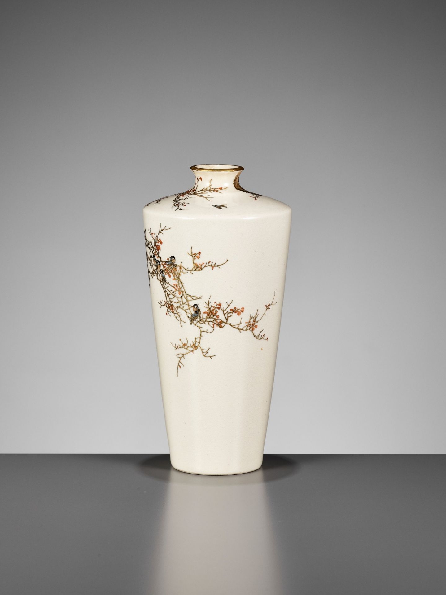 YABU MEIZAN: A VERY FINE SATSUMA VASE WITH BIRDS IN AUTUMN - Image 4 of 10