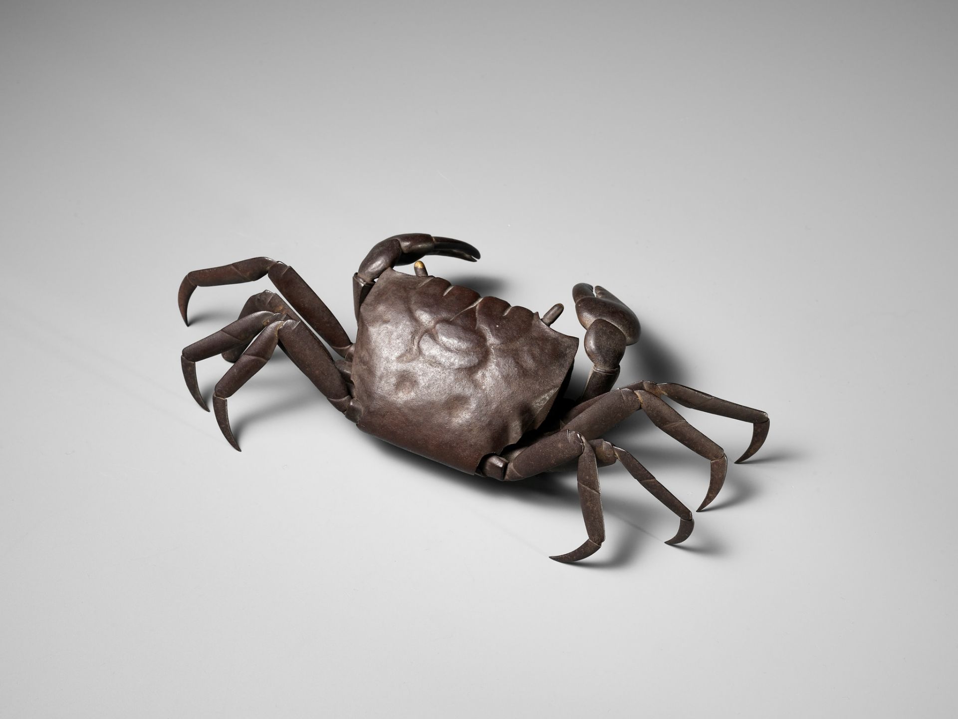 MYOCHIN: A MASTERFUL IRON ARTICULATED JIZAI OKIMONO OF A CRAB - Image 7 of 12