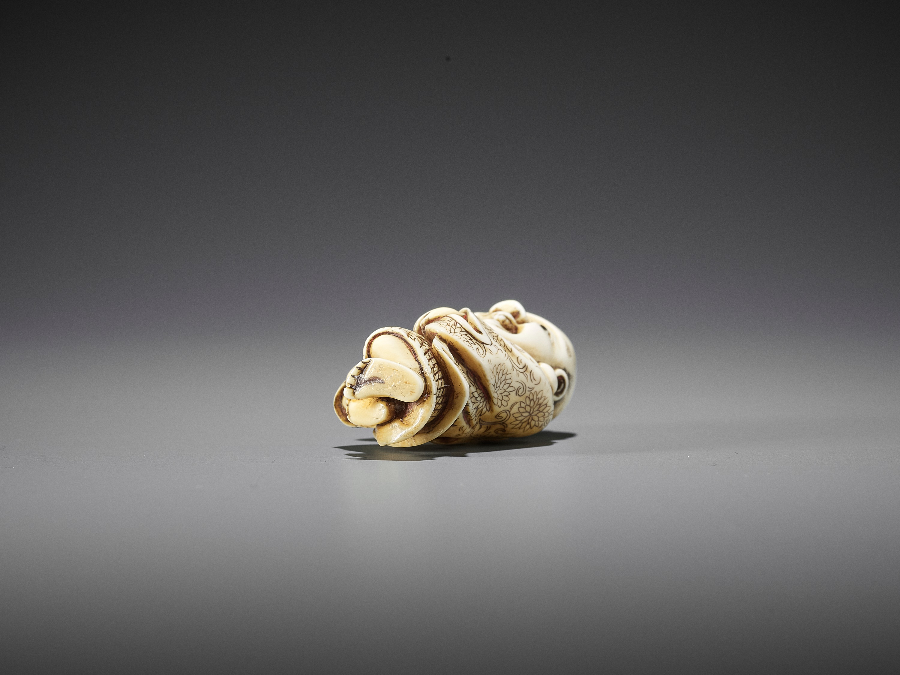 YOSHIMASA: AN IVORY NETSUKE OF FUKUSUKE - Image 12 of 13