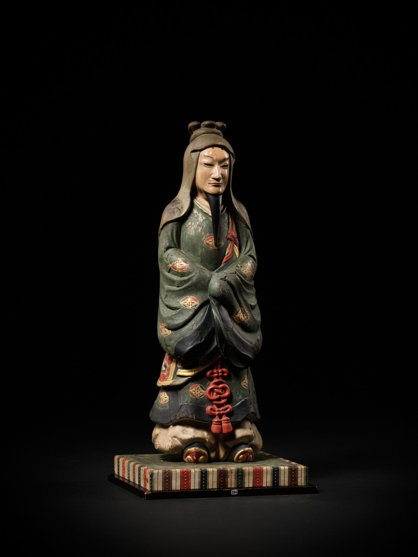 A RARE AND LARGE POLYCHROME WOOD FIGURE OF THE PRINCE SHOTOKU TAISHI - Image 8 of 9