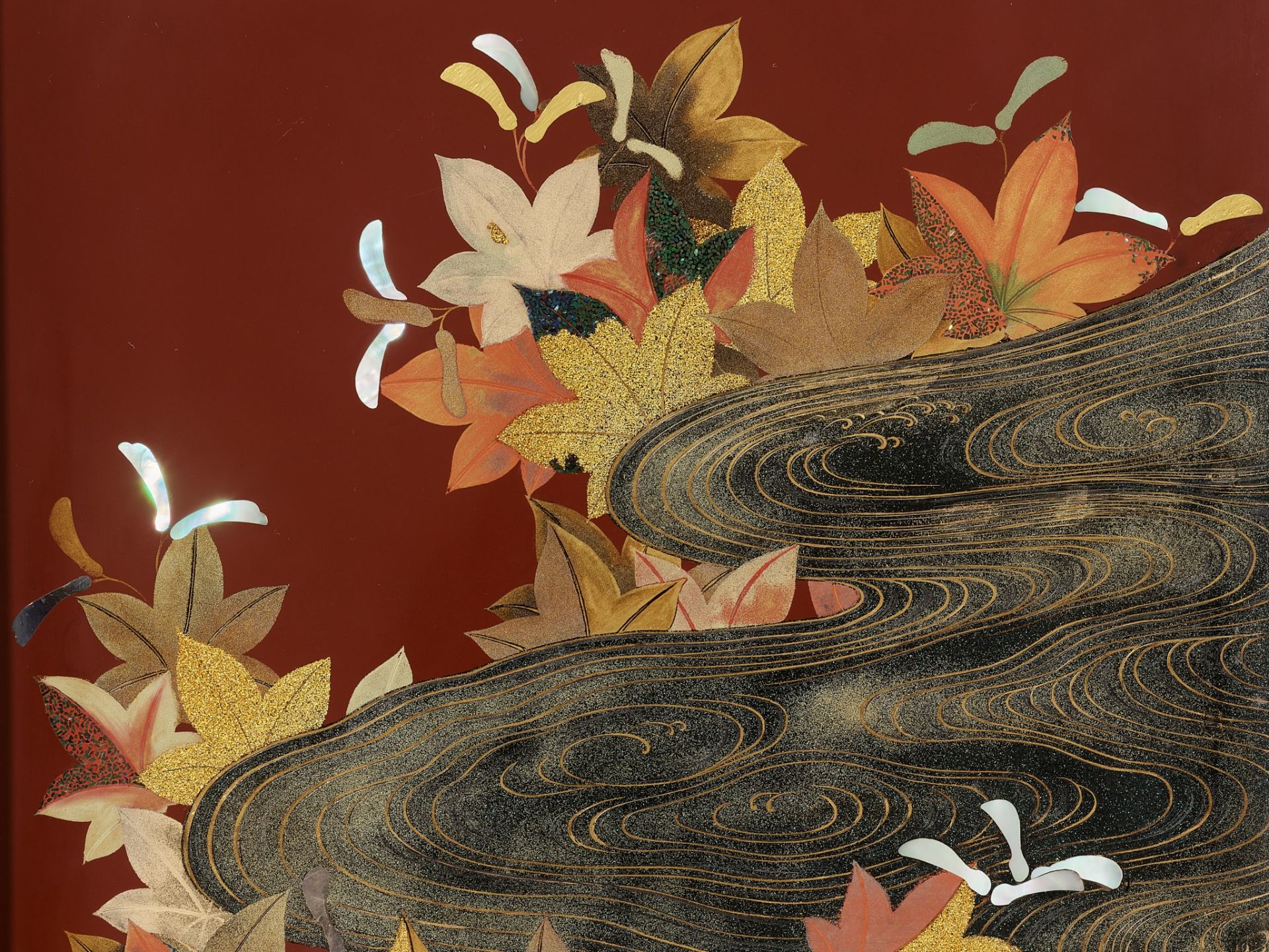A LACQUER SUZURIBAKOO DEPICTING BLOSSOMING BELLFLOWERS (KIKYO) AND MAPLE LEAVES - Image 6 of 9