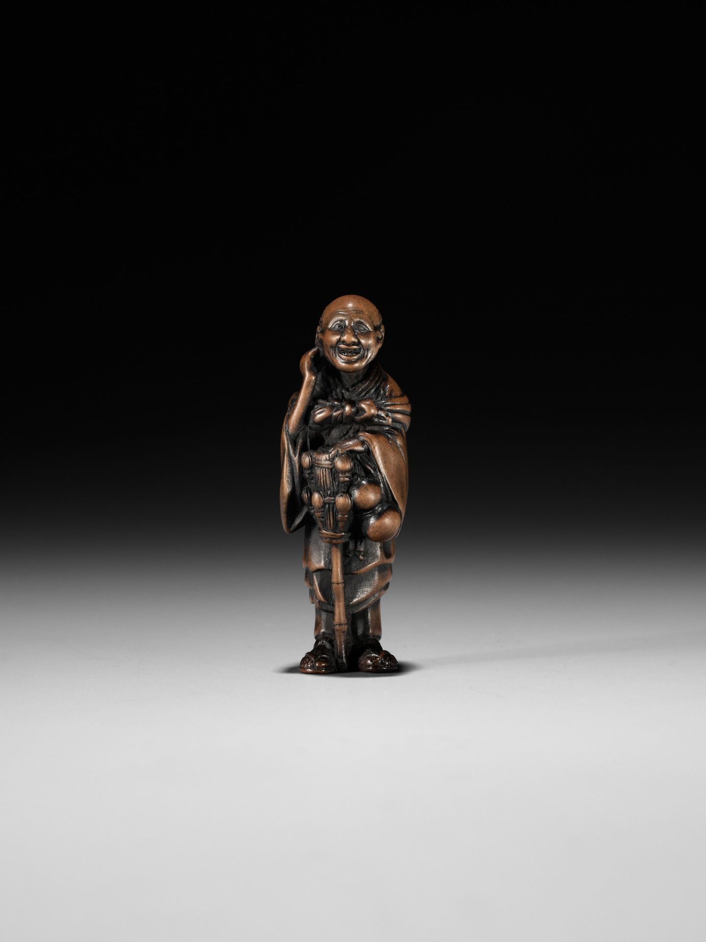 ROKKO: A FINE WOOD NETSUKE OF A CHASEN (TEA WHISK) VENDOR - Image 7 of 9