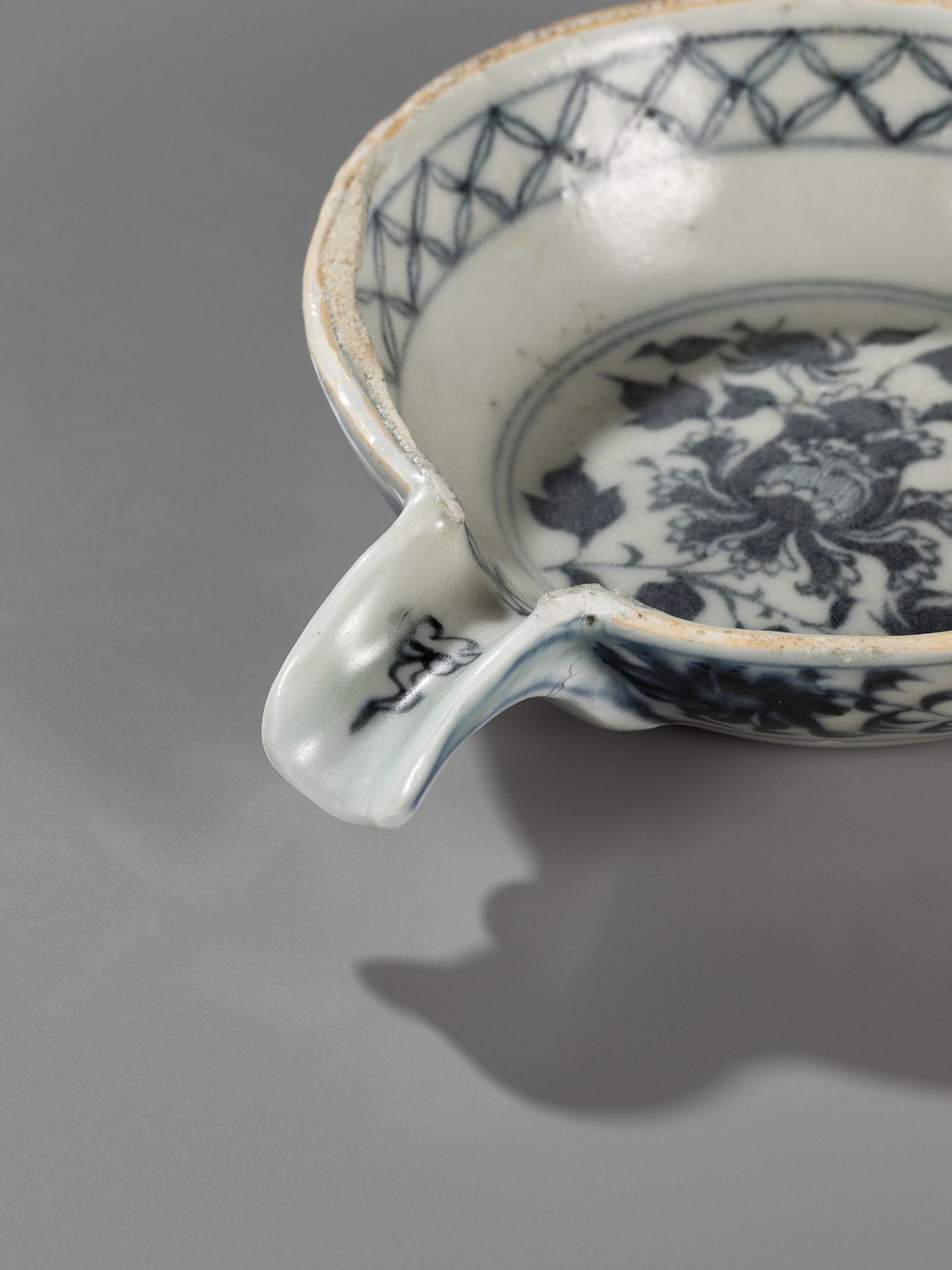 A BLUE AND WHITE POURING BOWL, YI, YUAN DYNASTY - Image 3 of 14