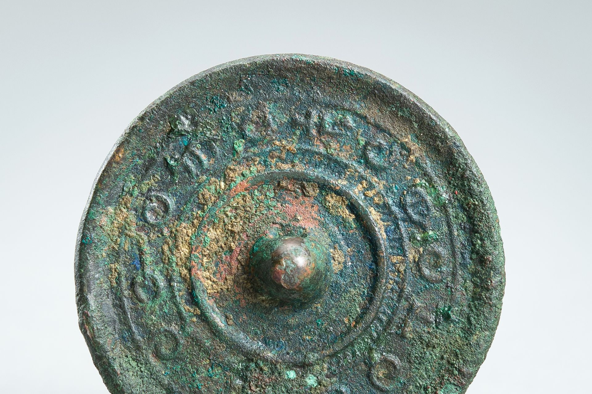 A BRONZE MIRROR, HAN DYNASTY - Bild 4 aus 13