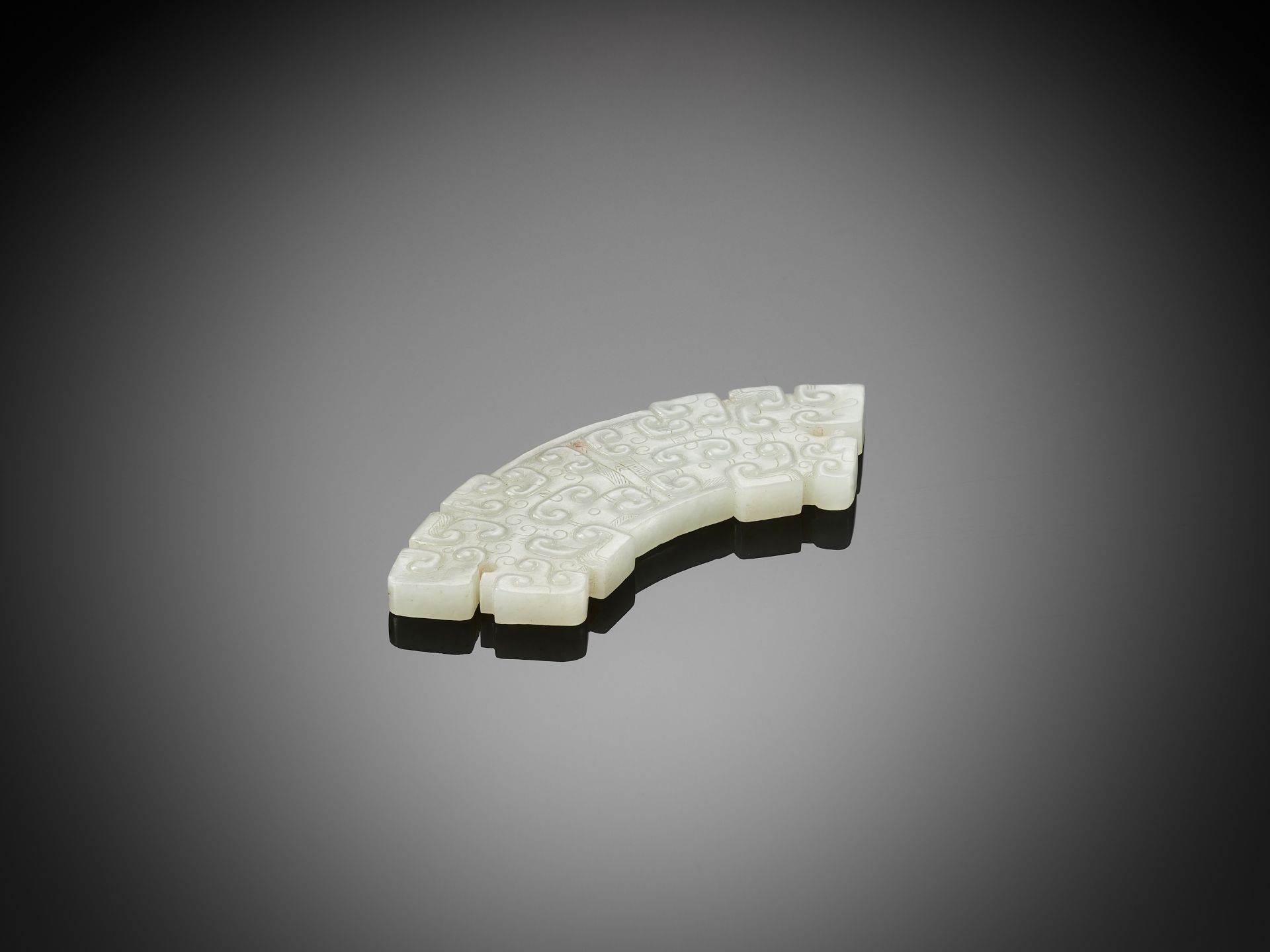 A WHITE JADE PENDANT, HUANG, EASTERN ZHOU DYNASTY - Image 3 of 8