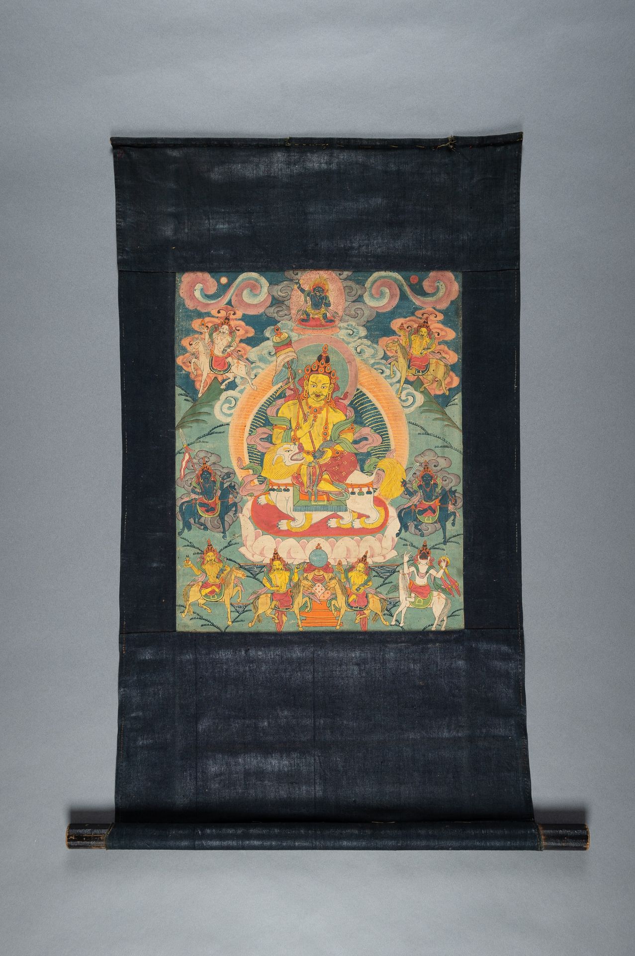 A THANGKA OF VAISHRAVANA, 19TH CENTURY - Image 2 of 11