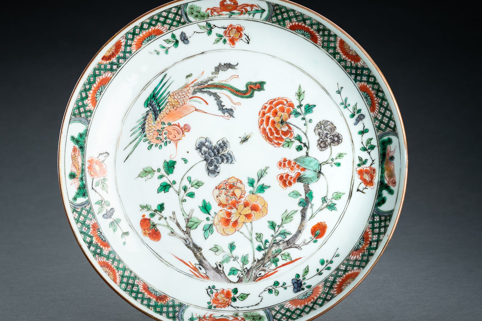 A FAMILLE VERTE 'PHOENIX AND FLOWER' DISH, QING