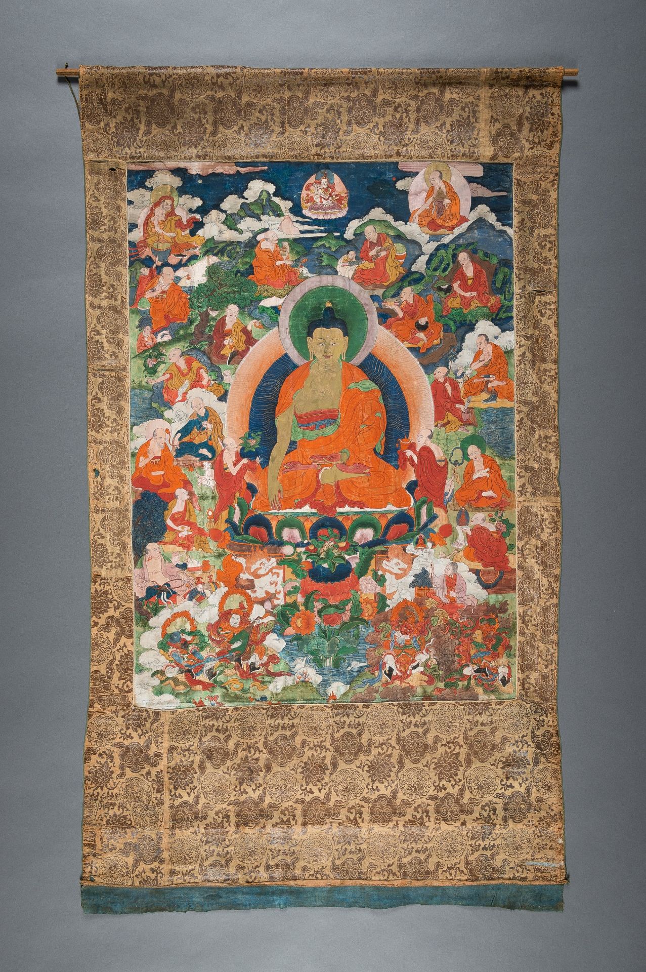 A THANGKA OF BUDDHA SHAKYAMUNI, 19TH CENTURY - Image 2 of 13