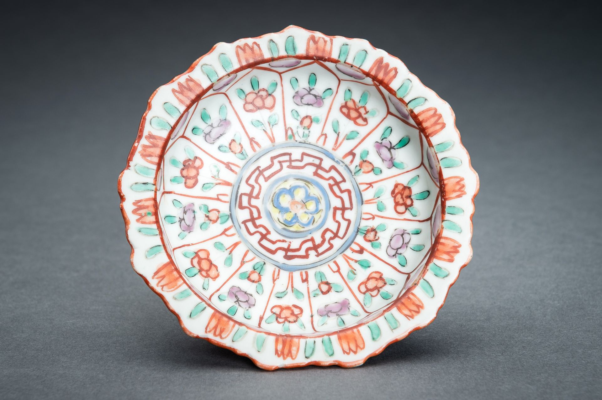 A GROUP OF FOUR PORCELAIN ITEMS, QING - Image 13 of 19