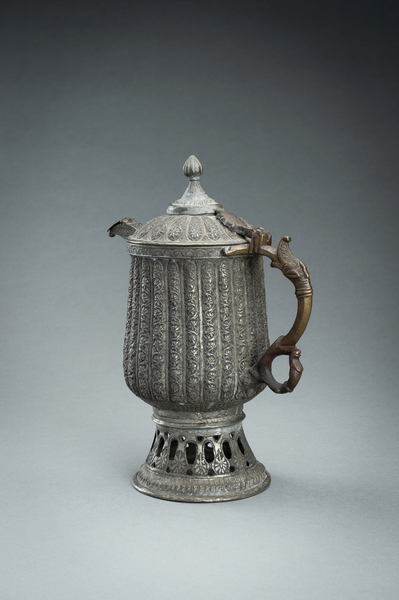 A KASHMIR TINNED COPPER SAMOVAR KETTLE, 19th CENTURY - Image 6 of 14