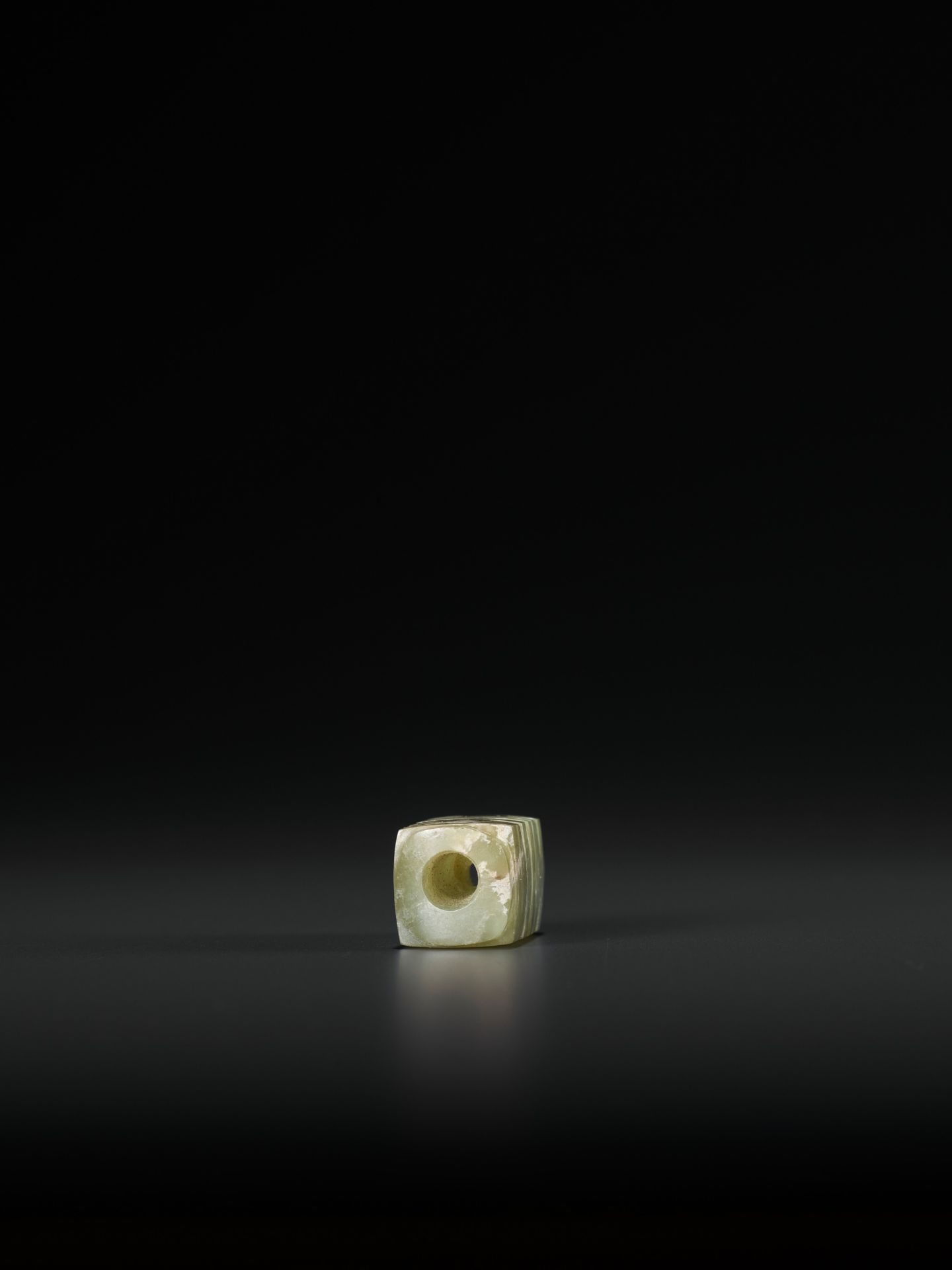 A MINIATURE JADE CONG-FORM BEAD, LIANGZHU CULTURE - Image 8 of 8