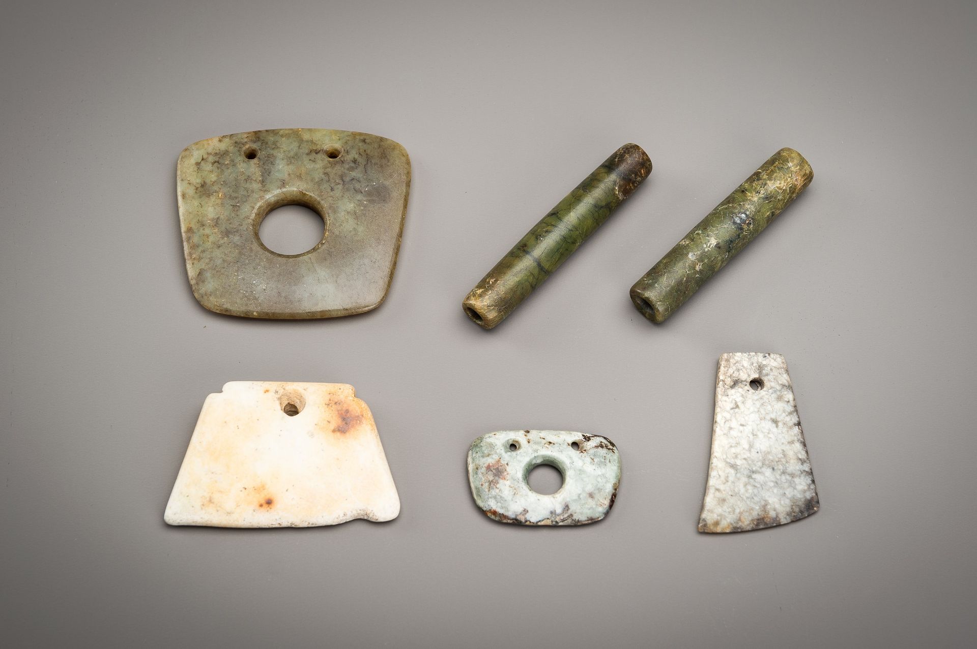 A FINE GROUP OF SIX NEOLITHIC JADE ORNAMENTS - Image 6 of 10