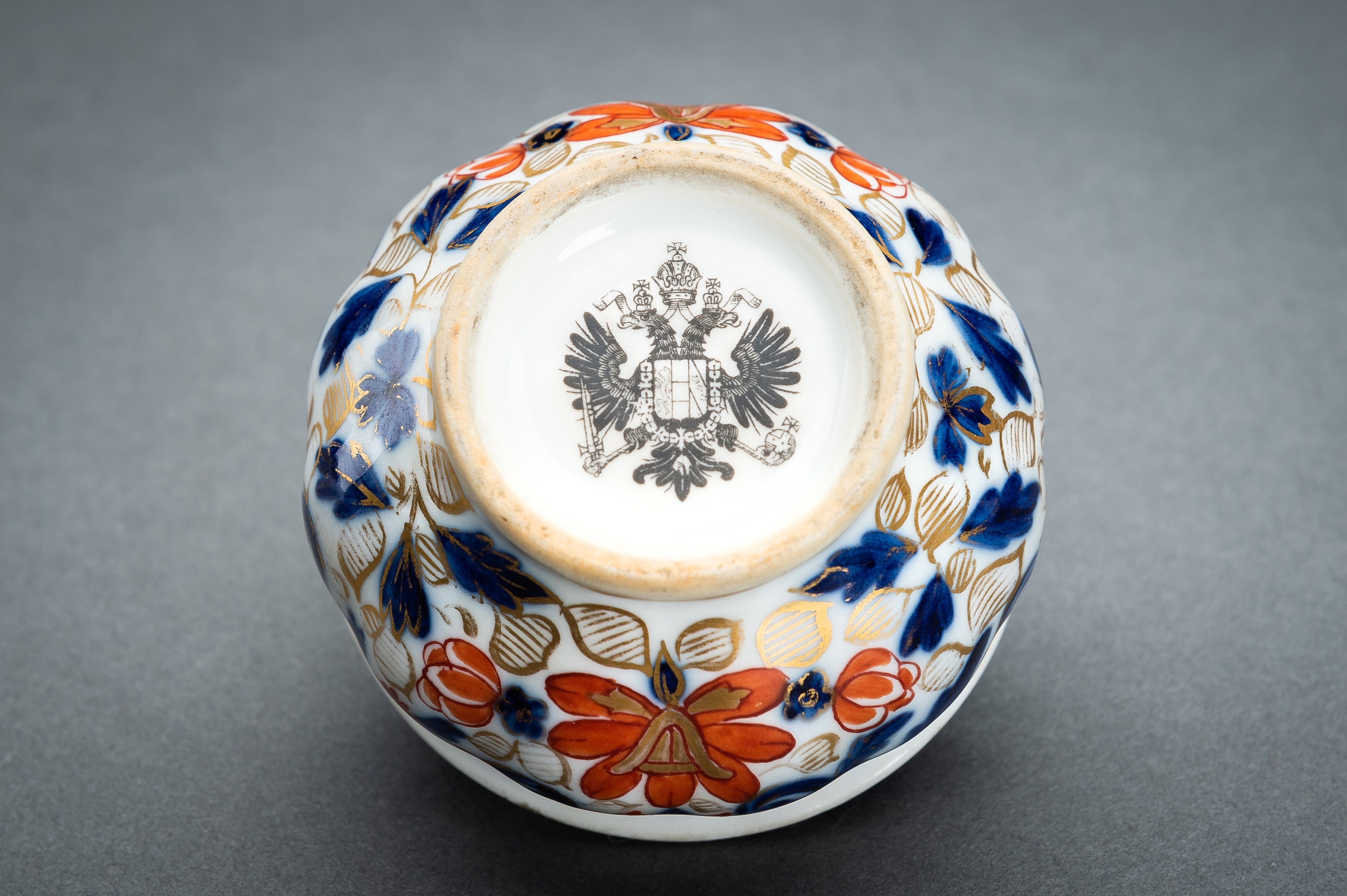 A GROUP OF FOUR MINIATURE PORCELAIN ITEMS - Image 16 of 16