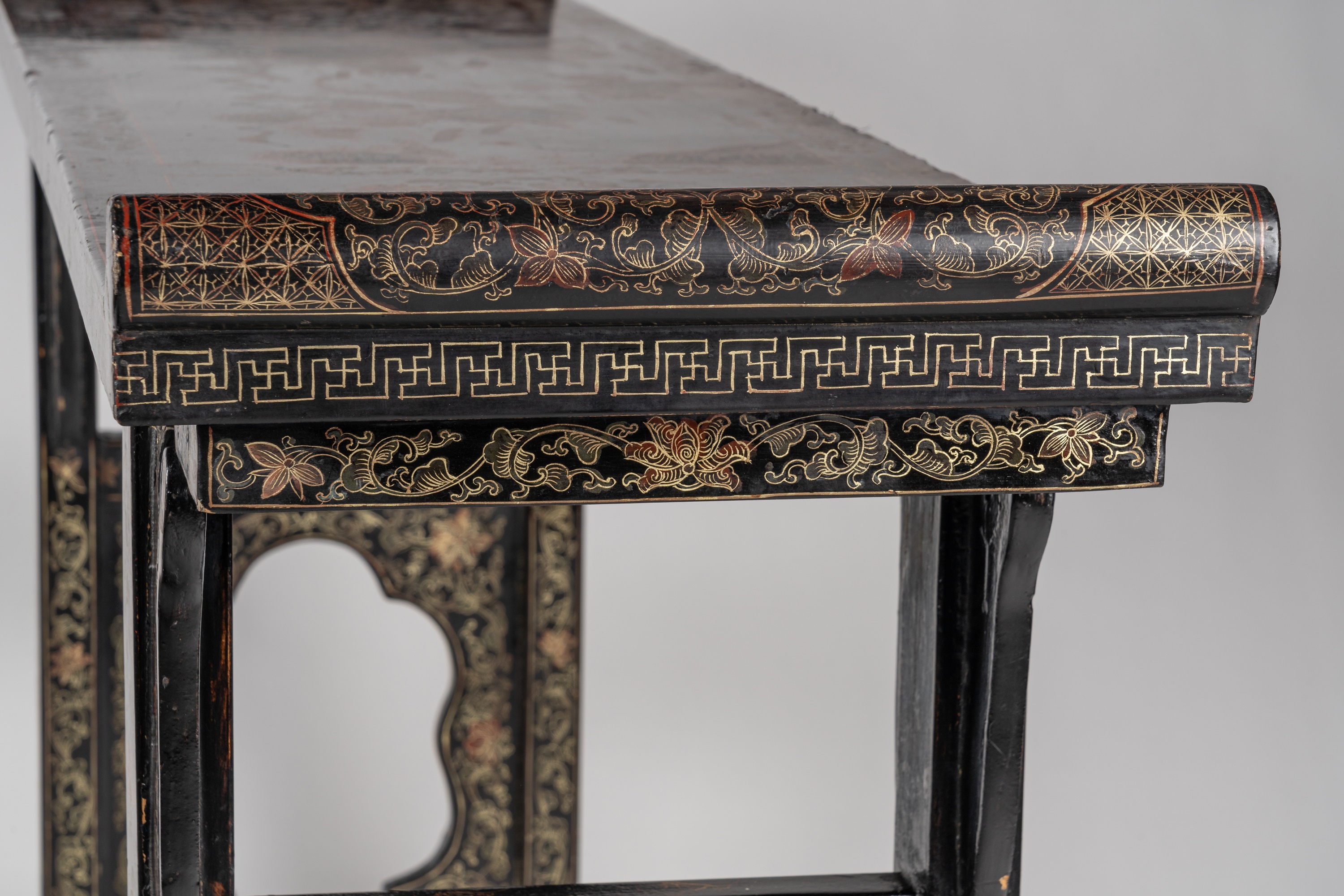 A CHINESE LACQUERED ALTAR TABLE, QING - Image 9 of 11