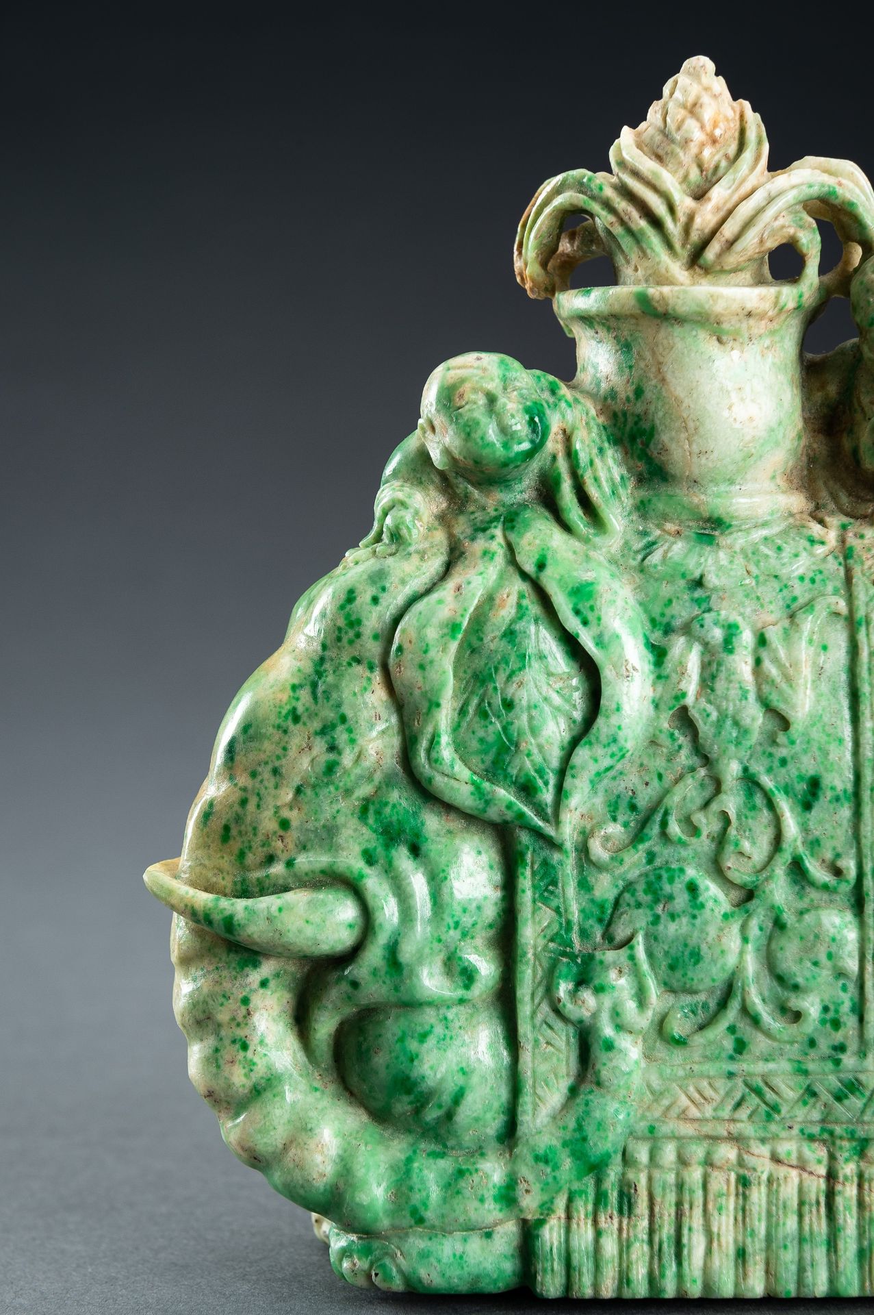 A JADEITE CARVING OF AN ELEPHANT AND BOYS, REPUBLIC PERIOD - Bild 4 aus 14