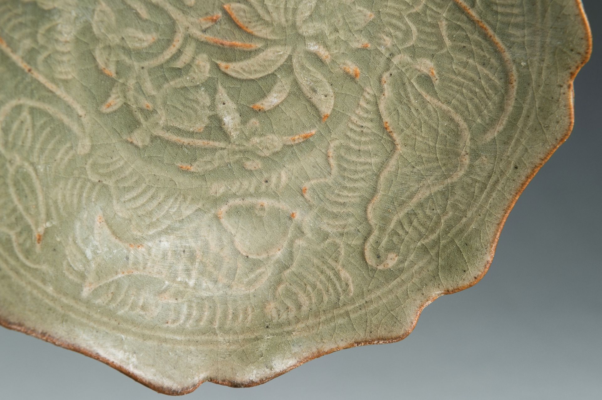 A LONGQUAN CELADON 'FISH' BOWL, NORTHERN SONG STYLE - Image 8 of 14