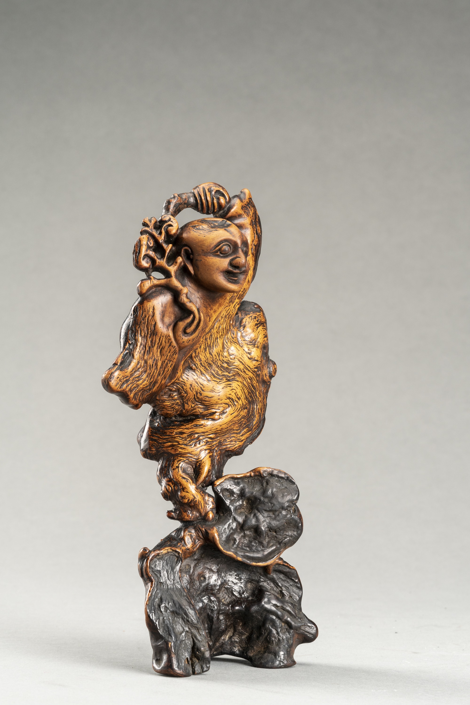 AN EXPRESSIVE ROOT WOOD FIGURE OF A BOY, QING - Image 2 of 7