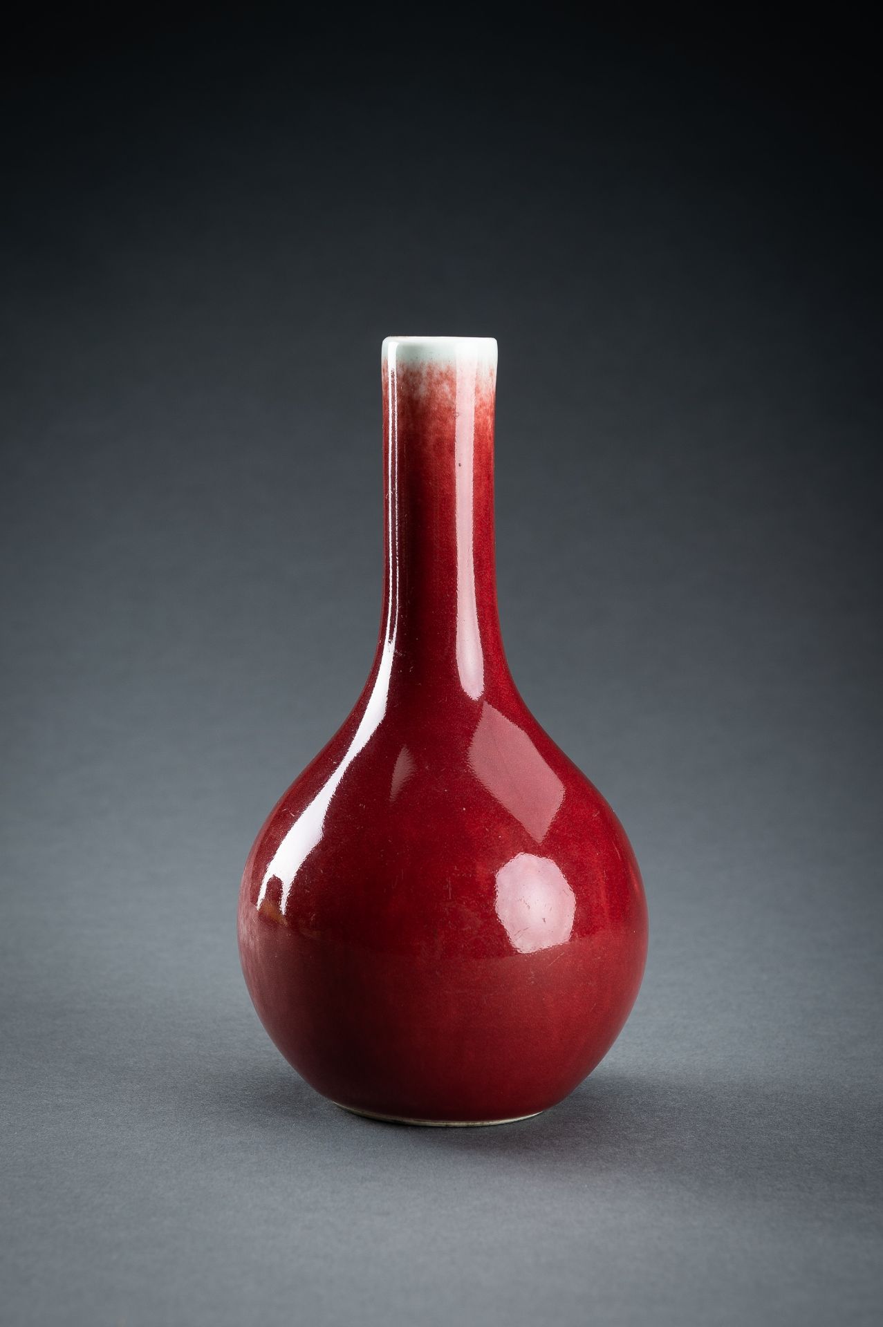 A LANGYAO GLAZED BOTTLE VASE, QING - Bild 2 aus 12