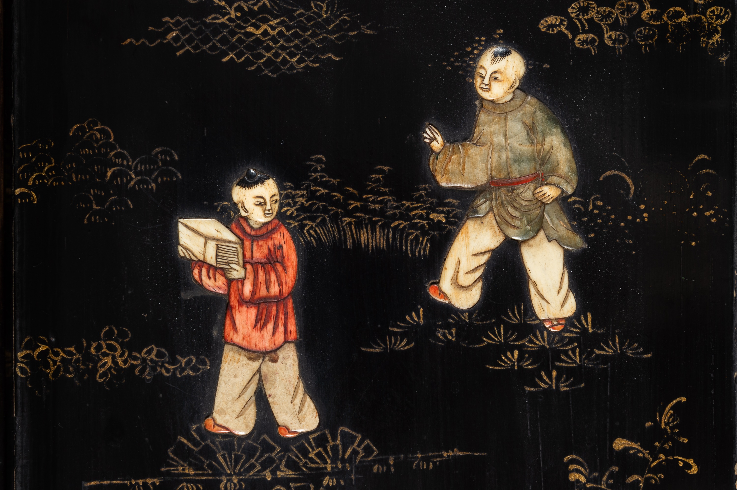 A PAIR OF INLAID LACQUERD WOOD PANELS, LATE QING - Image 10 of 16