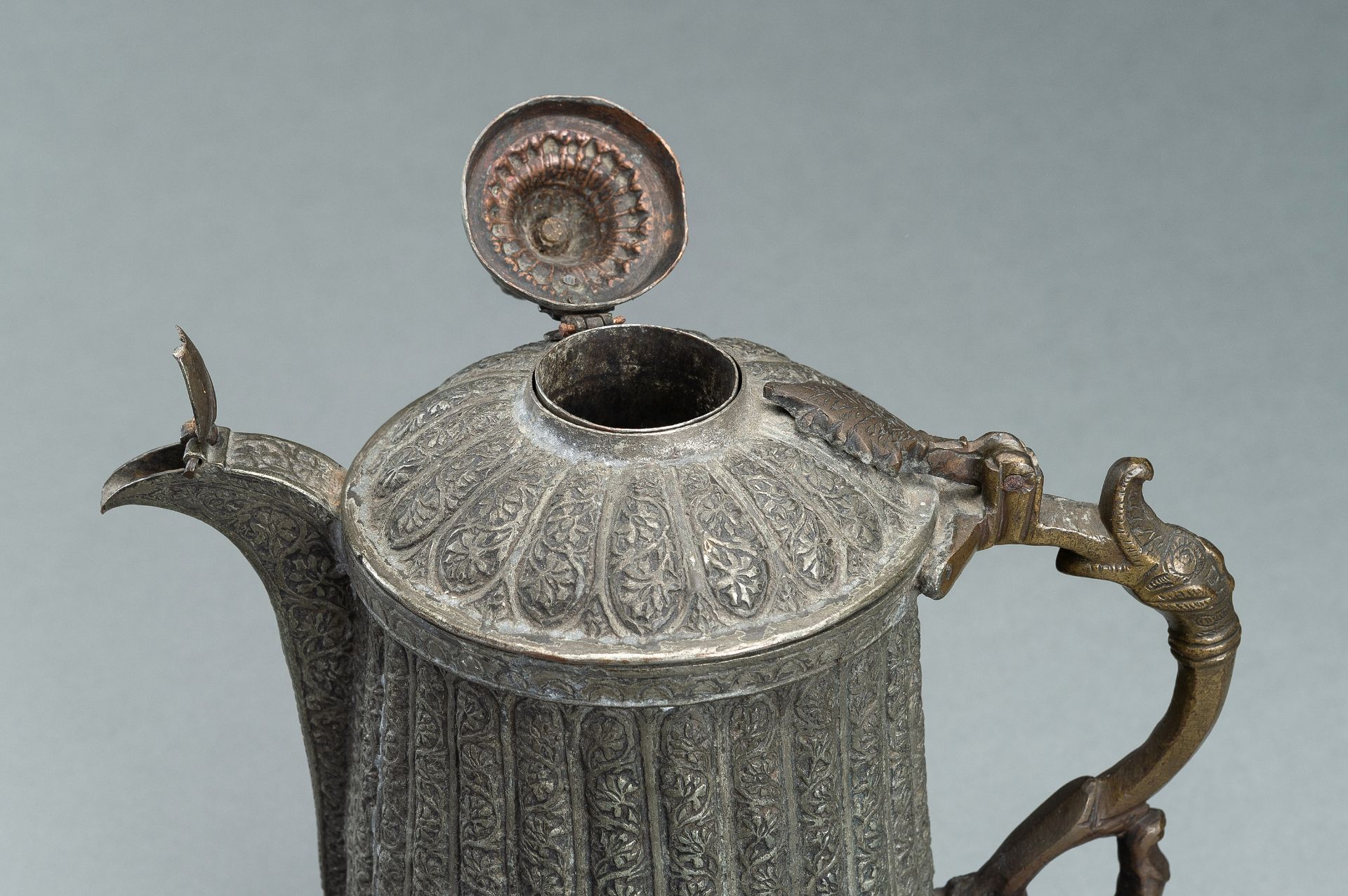 A KASHMIR TINNED COPPER SAMOVAR KETTLE, 19th CENTURY - Image 3 of 14