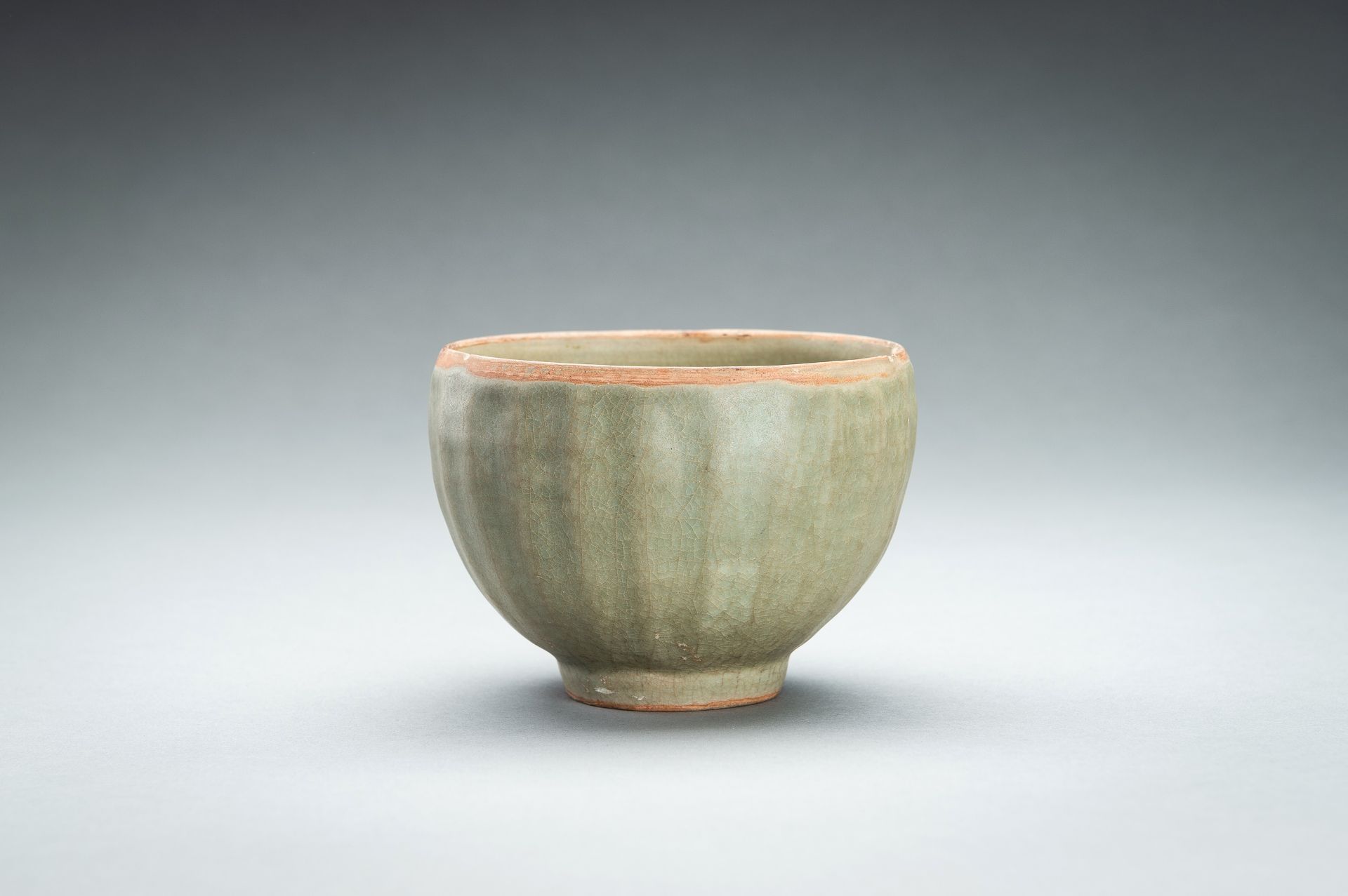 A LONGQUAN CELADON CERAMIC BOWL, SONG DYNASTY - Image 6 of 10