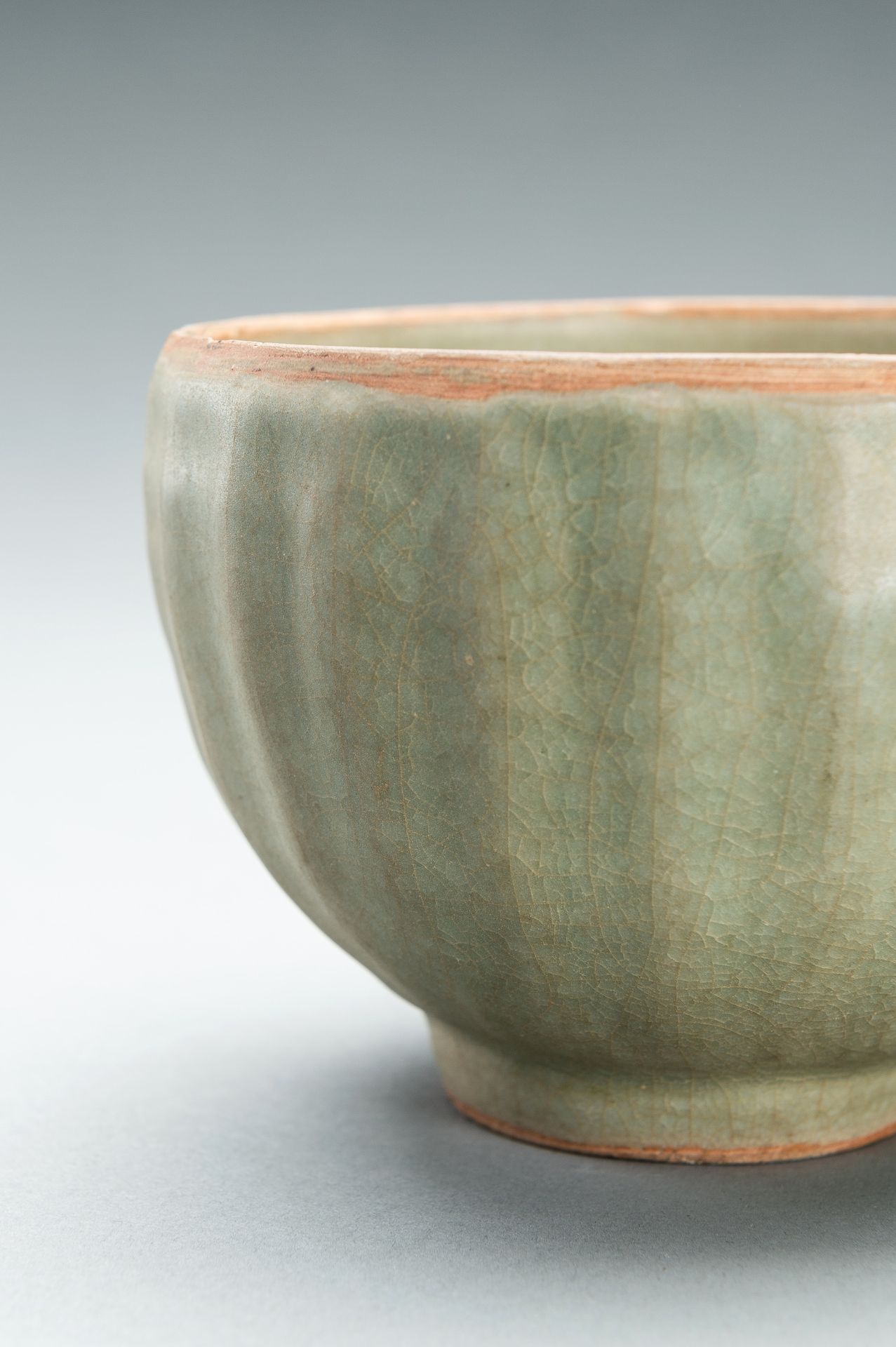 A LONGQUAN CELADON CERAMIC BOWL, SONG DYNASTY - Image 2 of 10
